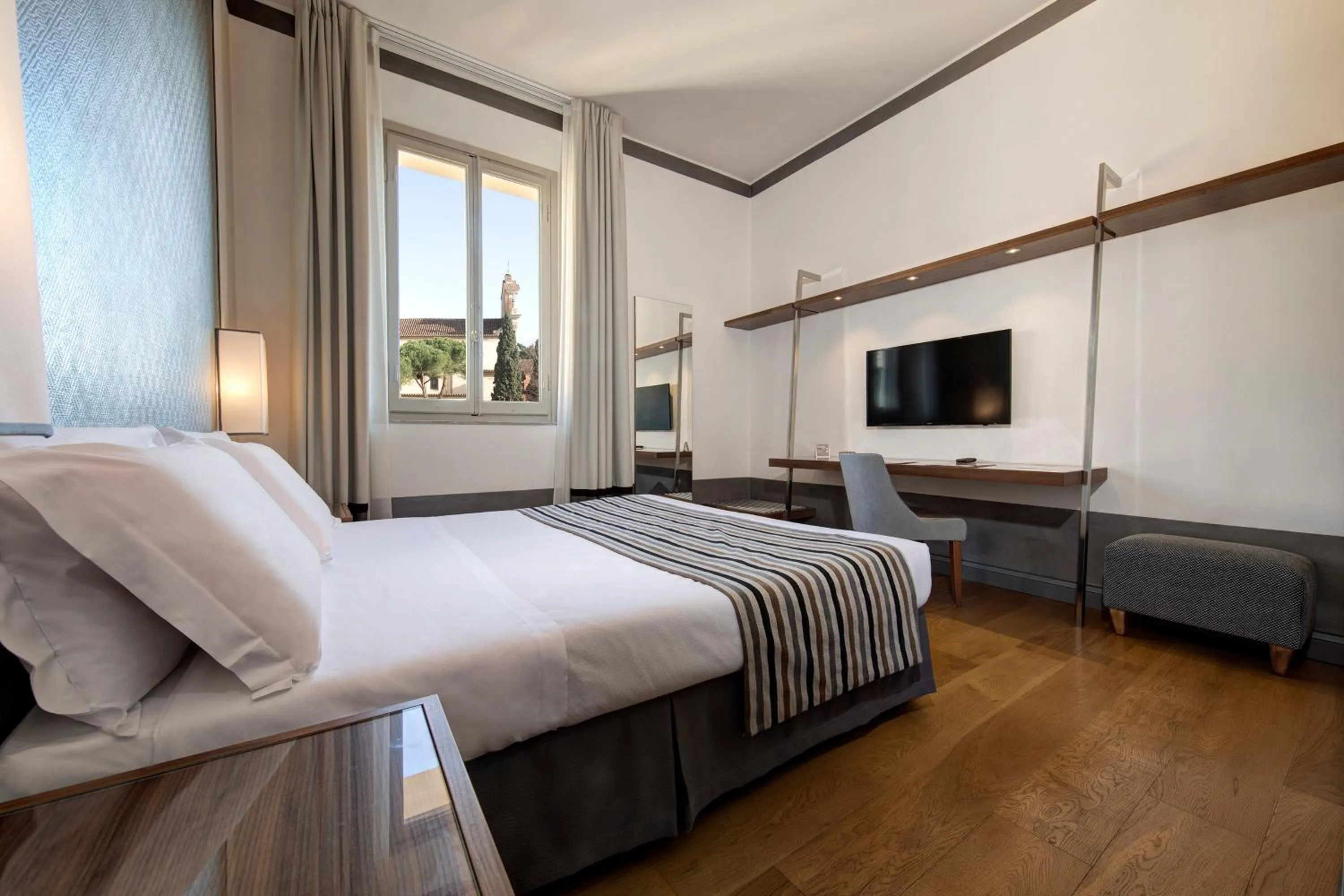 Photo of the whole room, Bed in Hotel Orto de' Medici