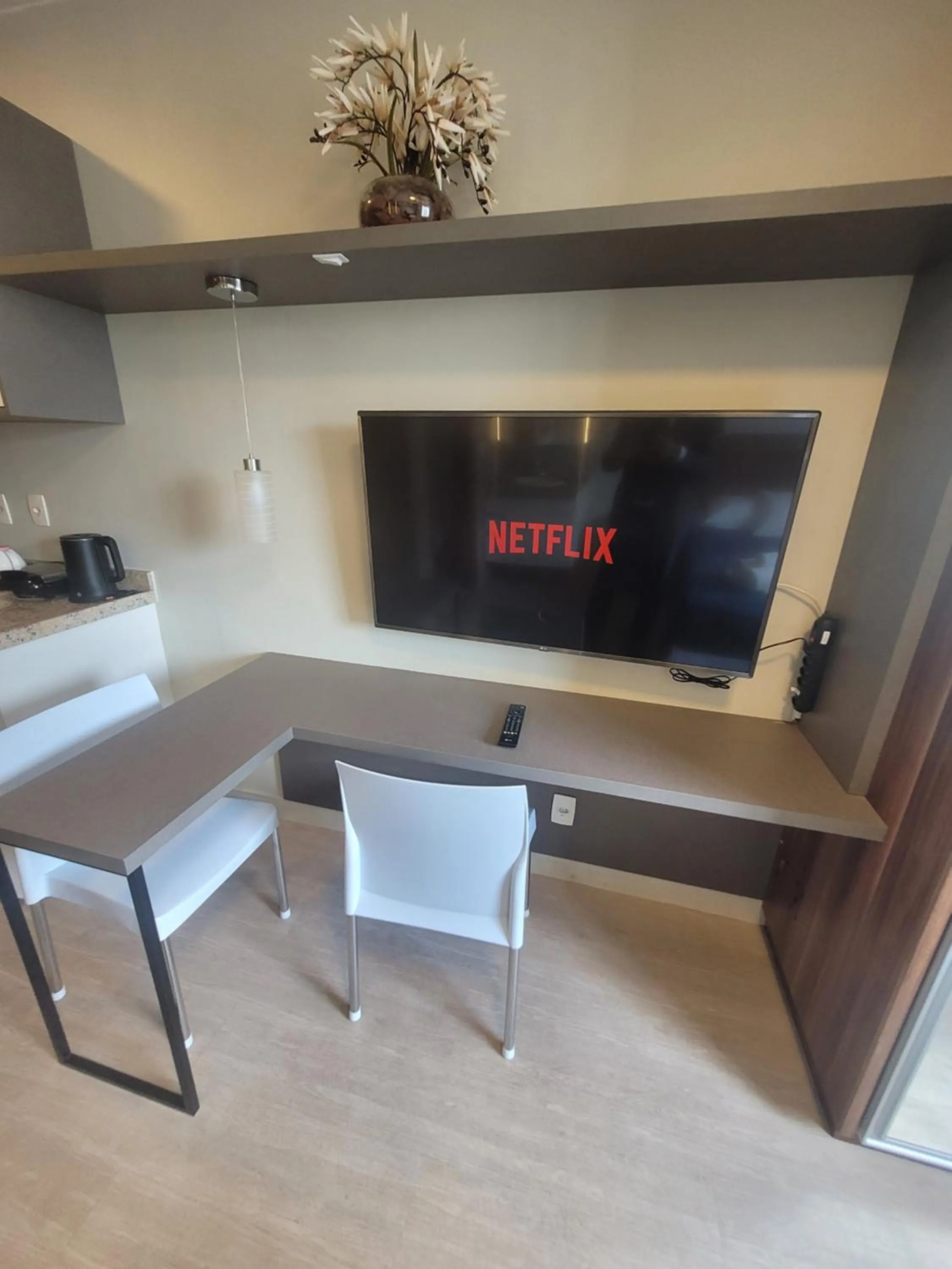 TV and multimedia in Flat Saint Moritz Express By Rei dos Flats