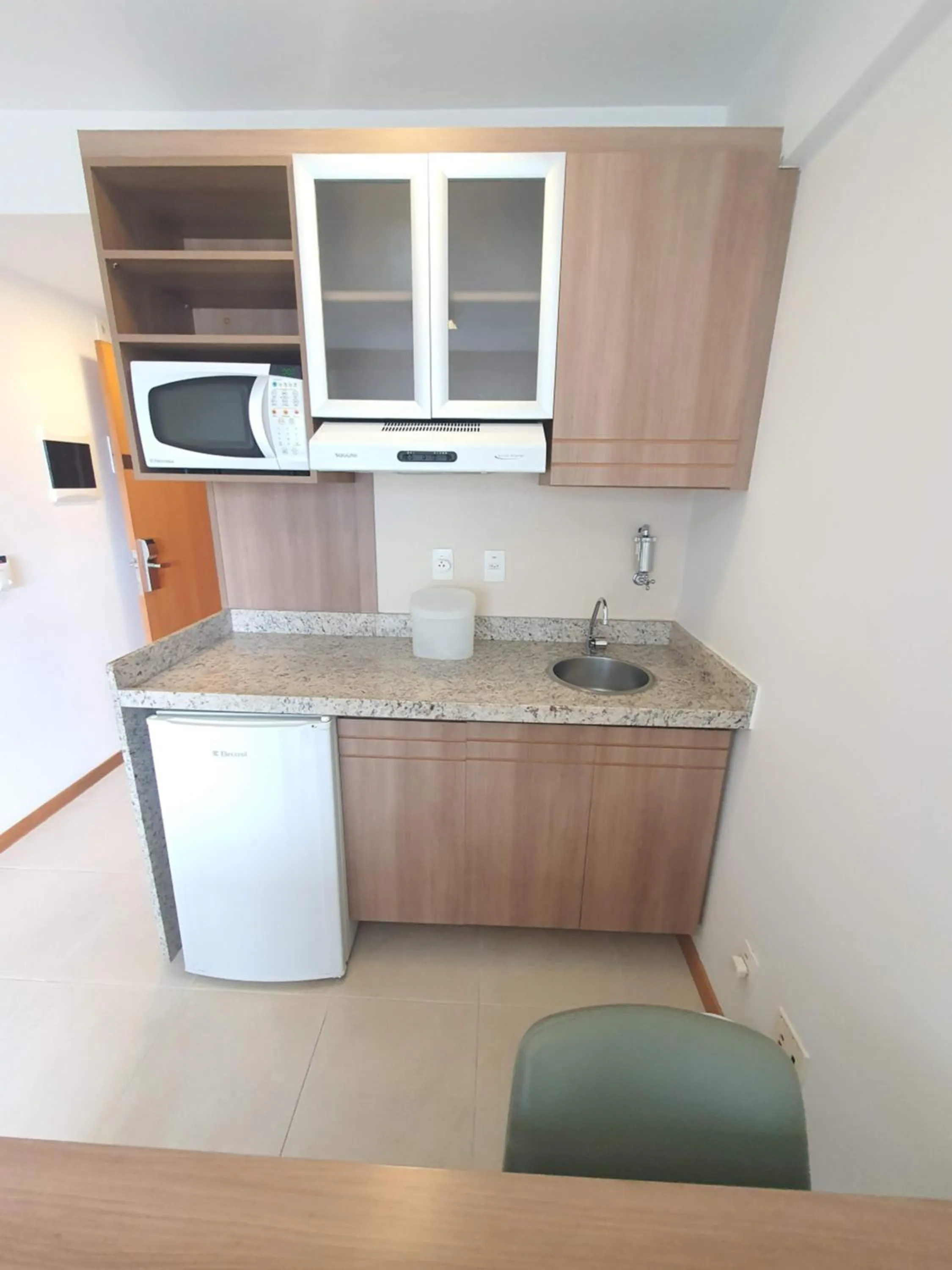 minibar in Flat Saint Moritz Express By Rei dos Flats