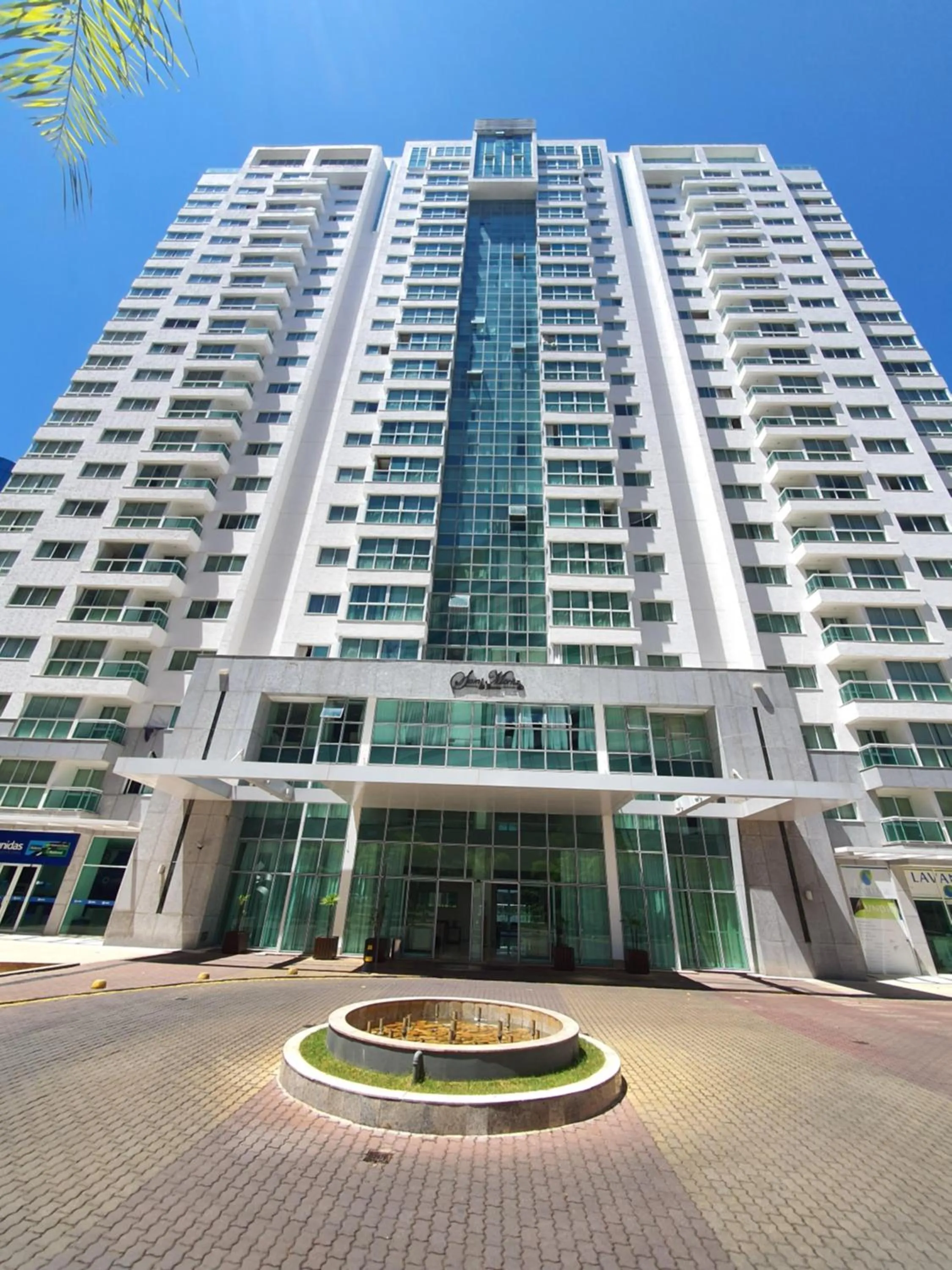 Facade/entrance in Flat Saint Moritz Express By Rei dos Flats