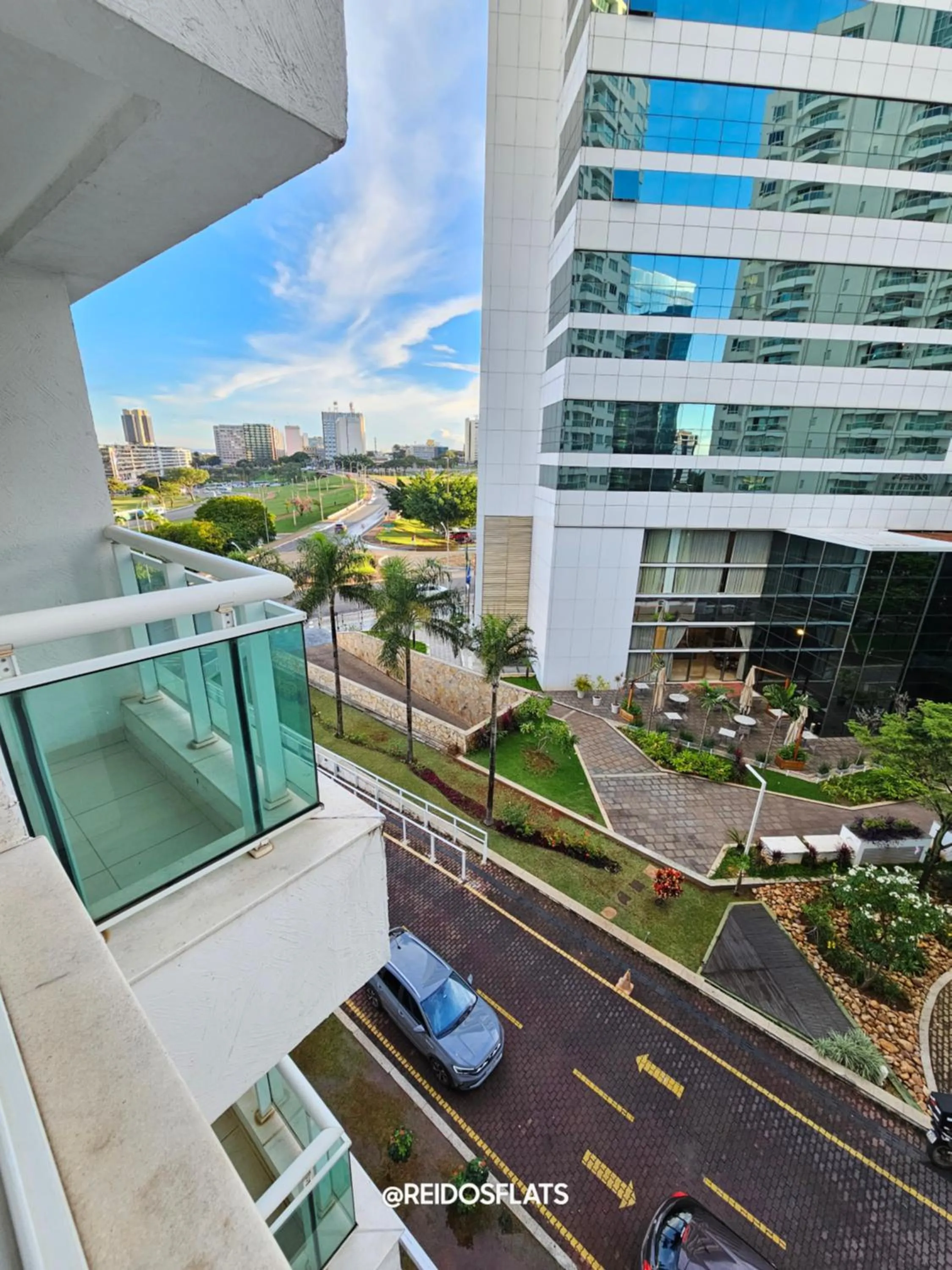 Property building in Flat Saint Moritz Express By Rei dos Flats