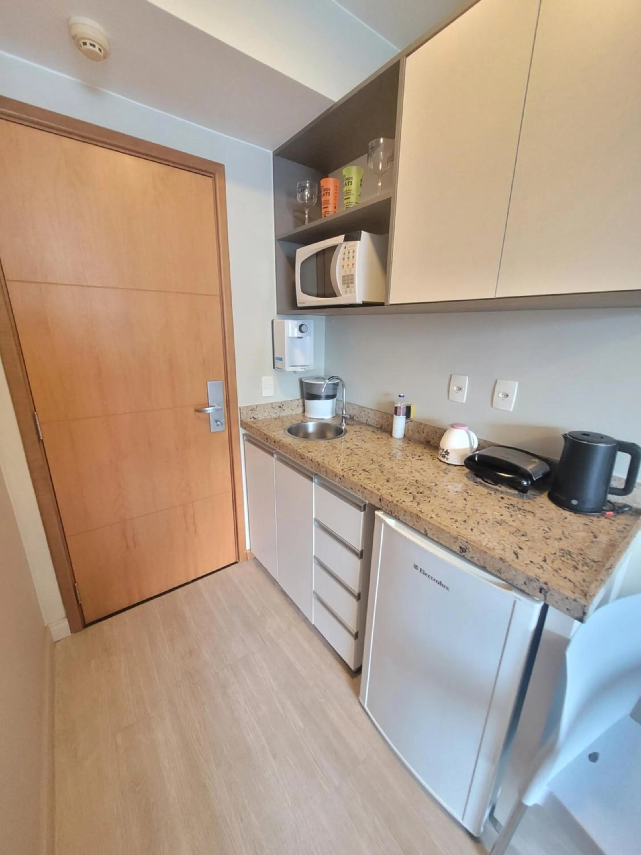 Coffee/tea facilities in Flat Saint Moritz Express By Rei dos Flats