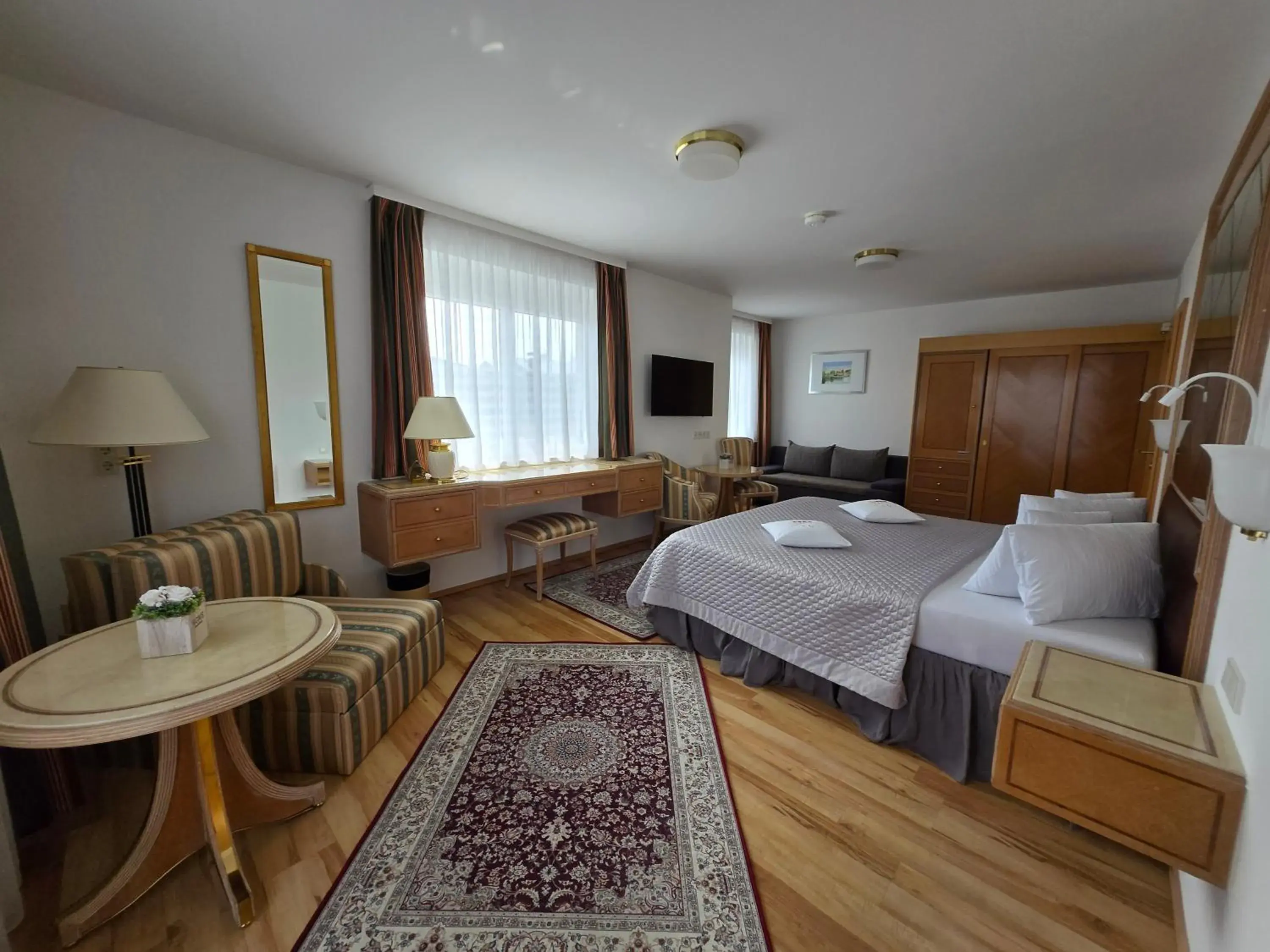Deluxe Double Room with Balcony in Villa Katharina Deluxe Double Room with Balcony in Villa Katharina