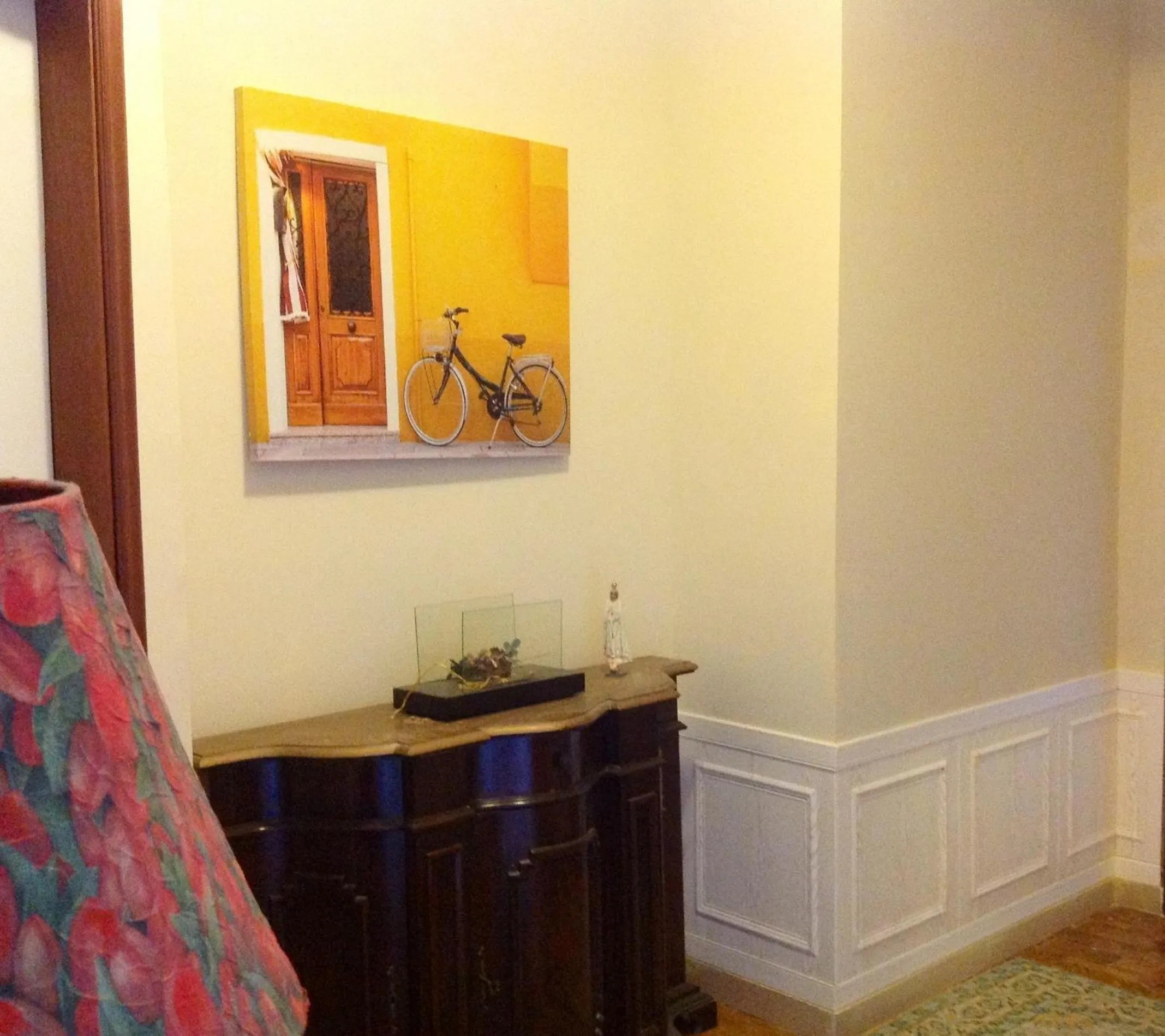 Decorative detail in Palazzo Lamanna