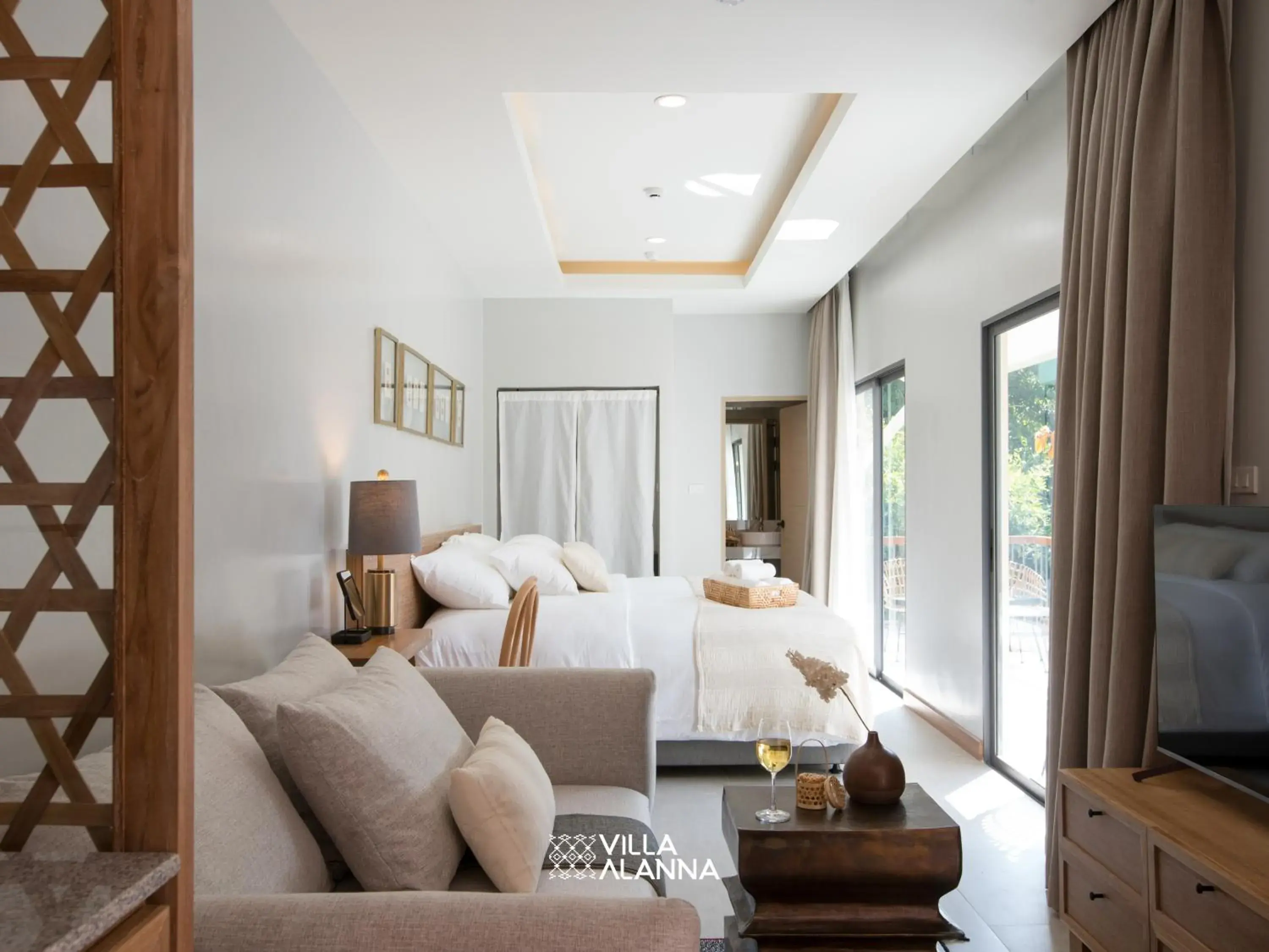 Bed in Villa ALANNA Bed in Villa ALANNA