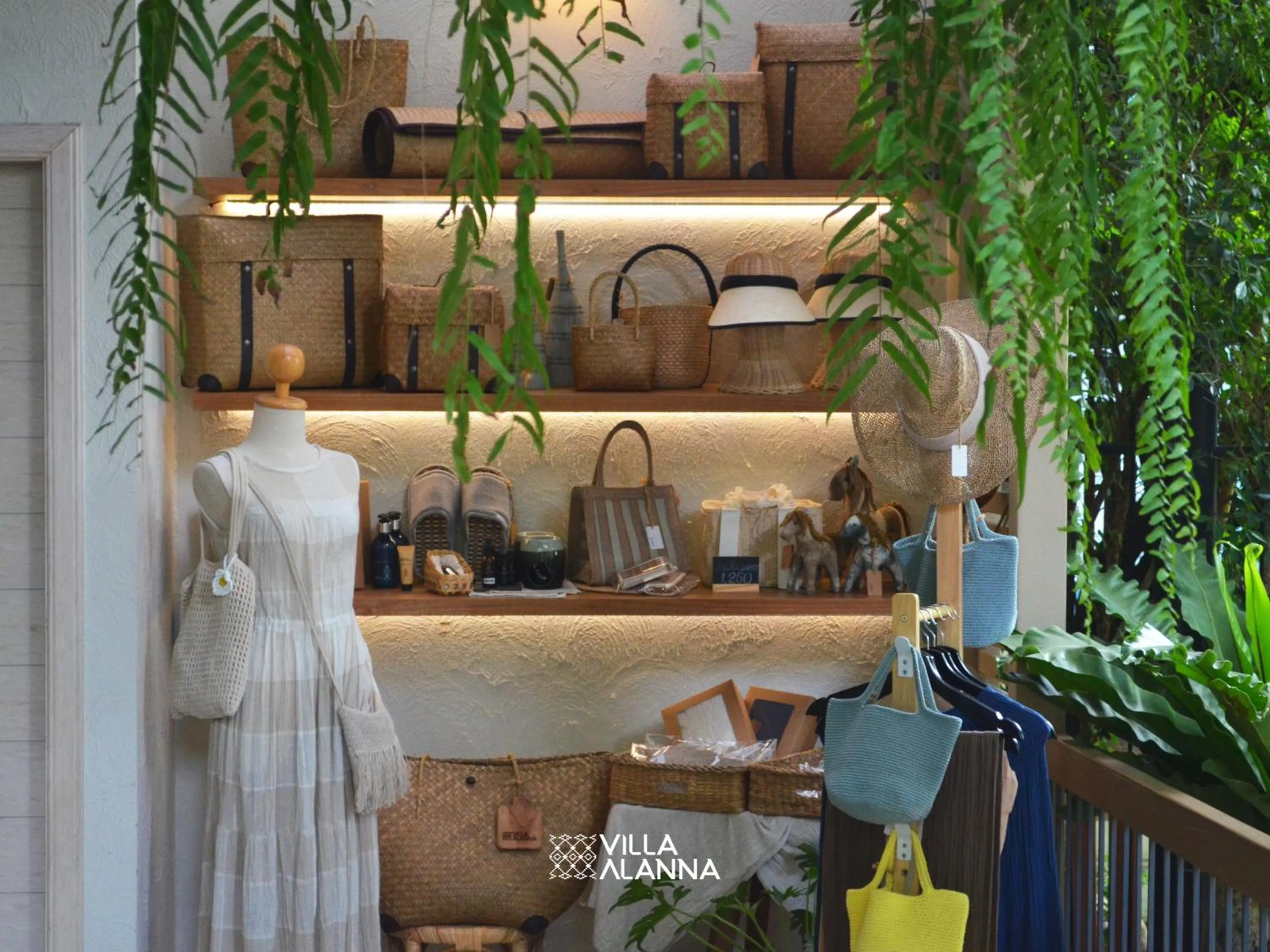 Shopping Area in Villa ALANNA