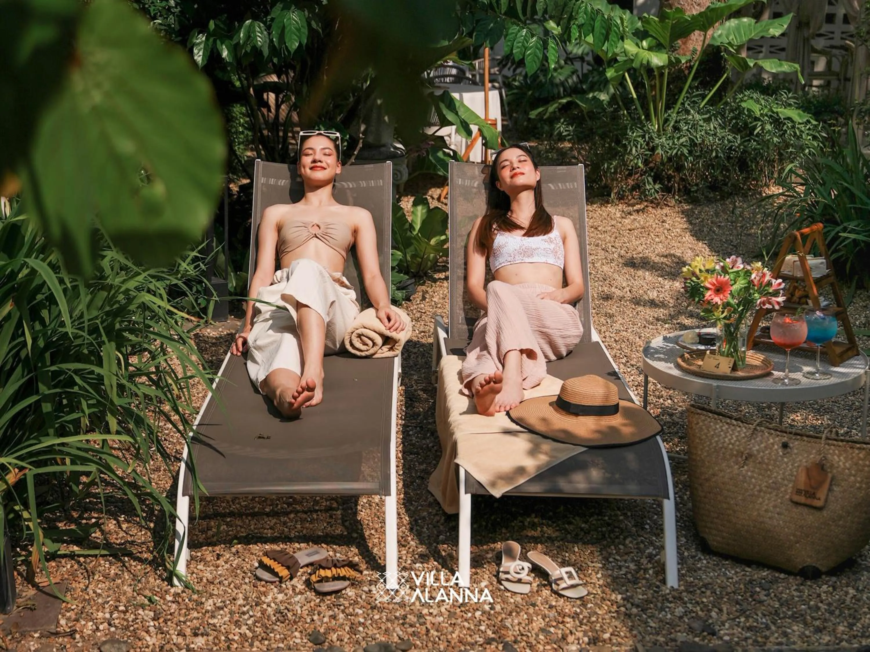 sunbed in Villa ALANNA