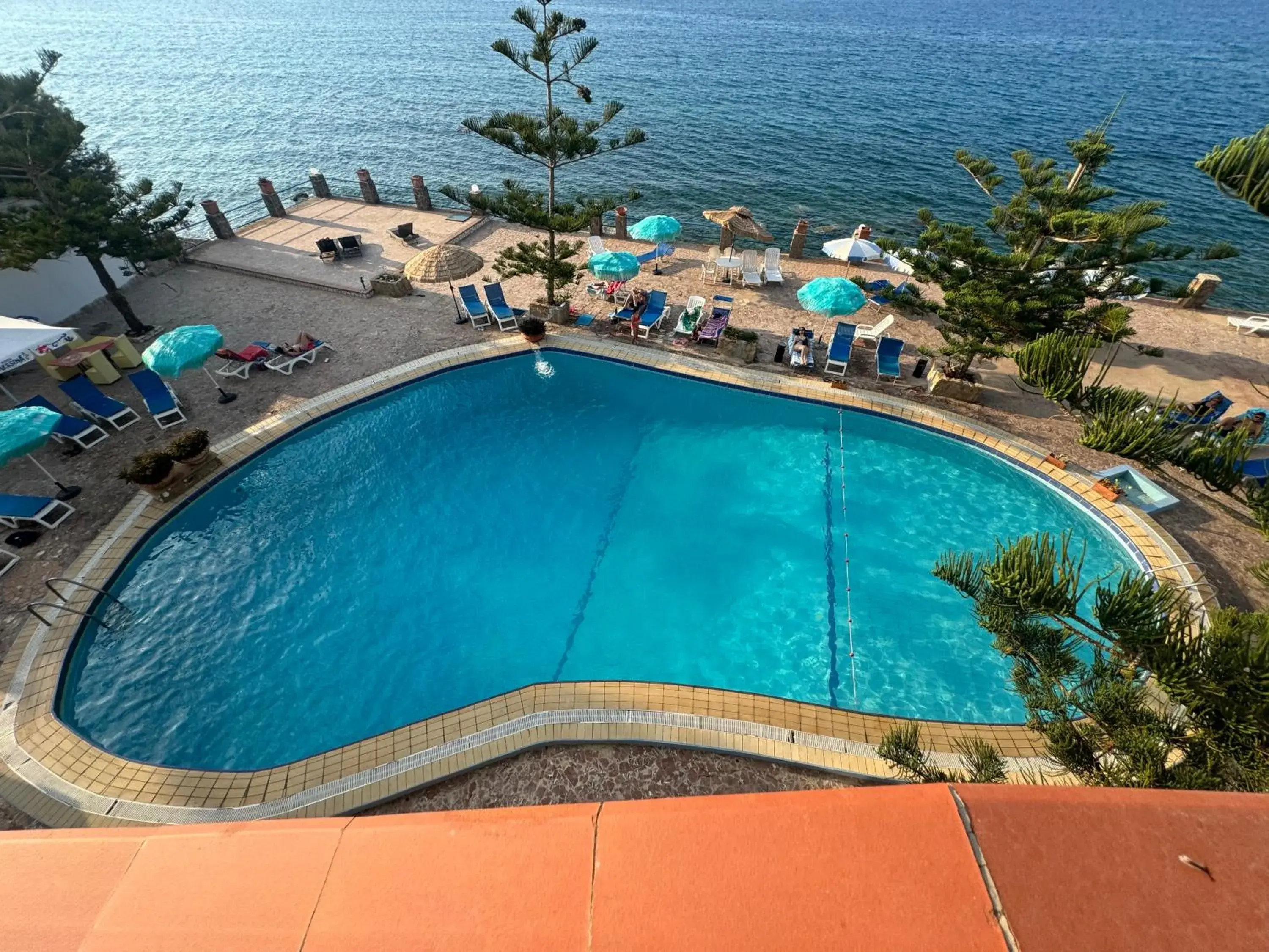 Swimming pool in Hotel La Playa Blanca Swimming pool in Hotel La Playa Blanca