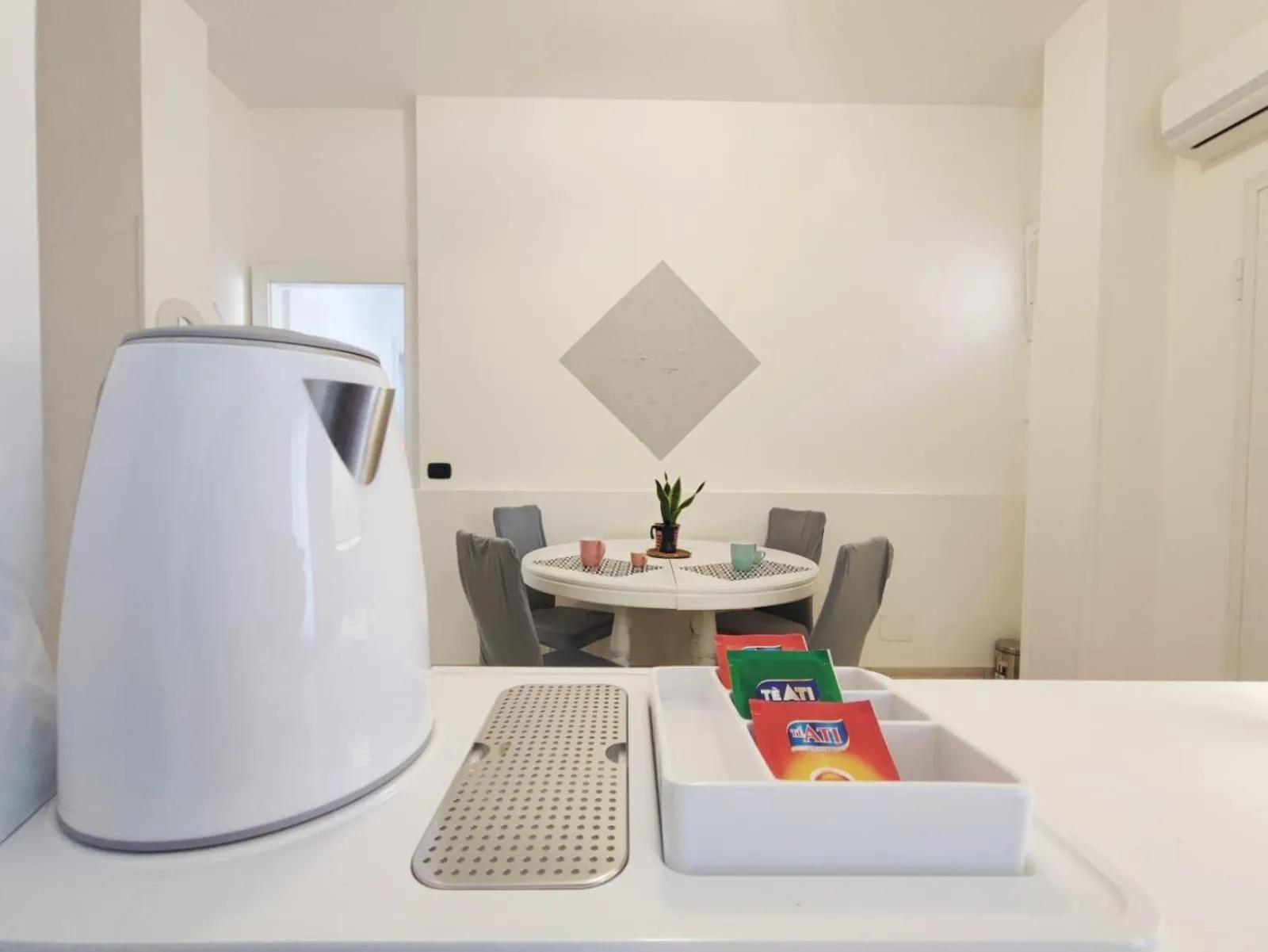 Coffee/tea facilities in My Suite Fiuggi