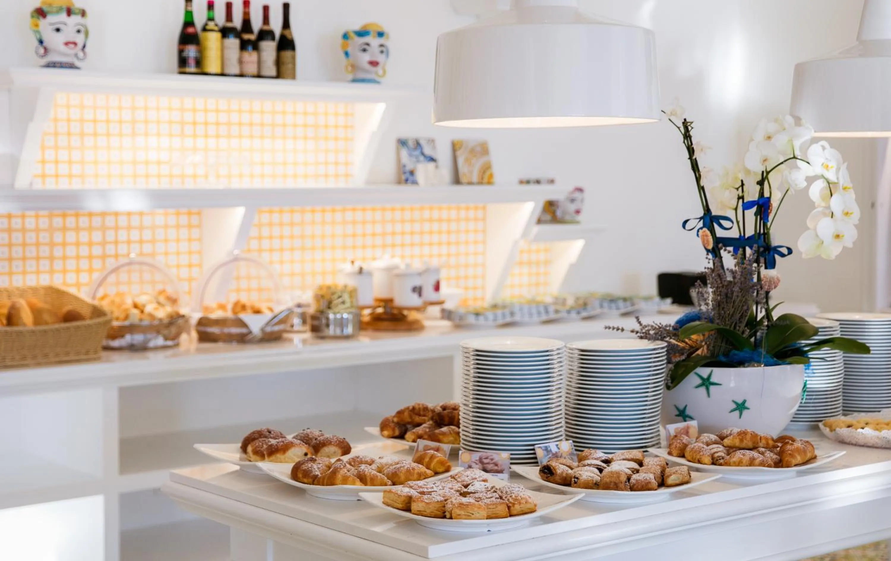 Breakfast in Hotel Minerva