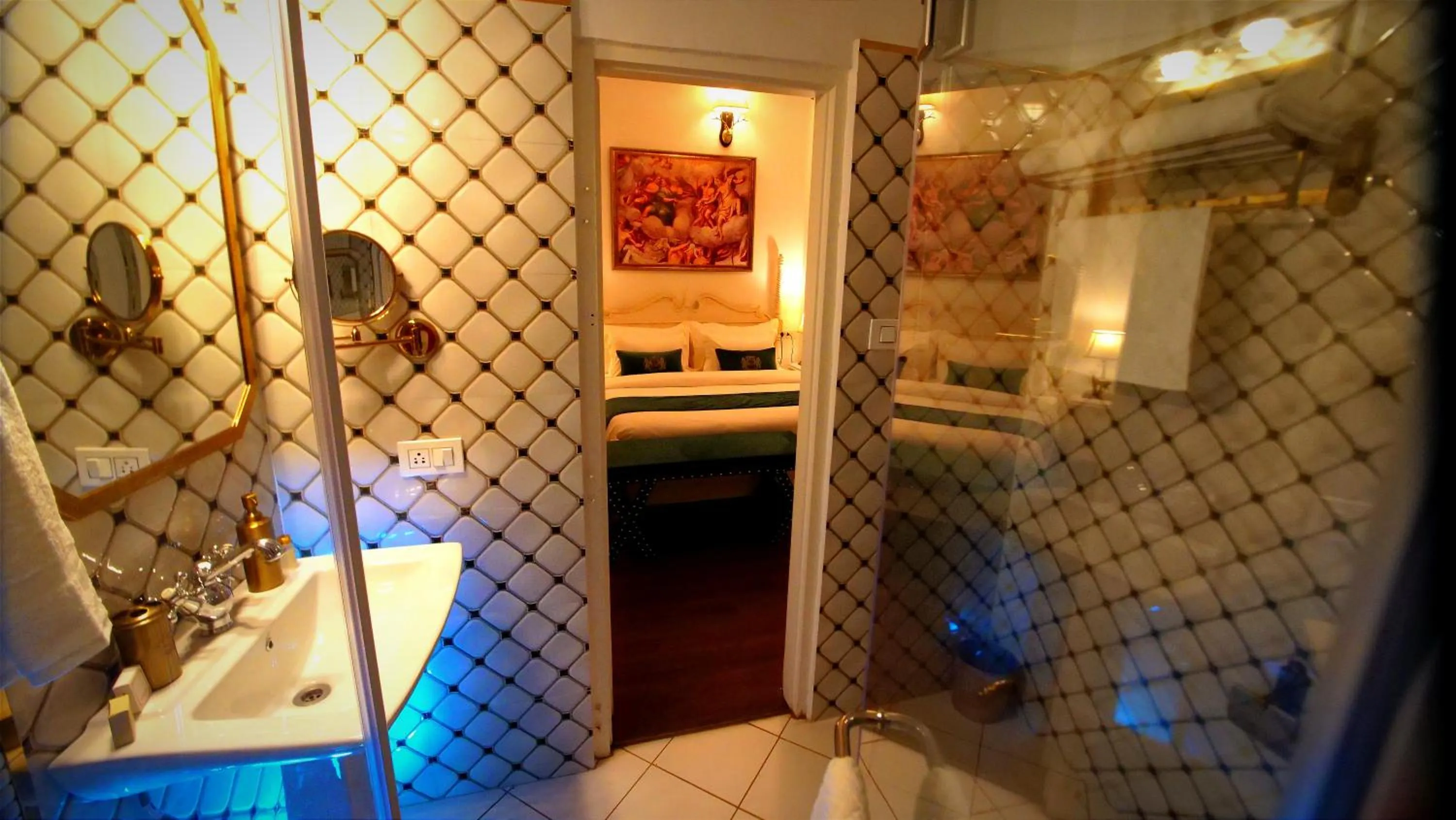 Shower in The Royal Hermitage - Best Luxury Boutique Hotel Jaipur