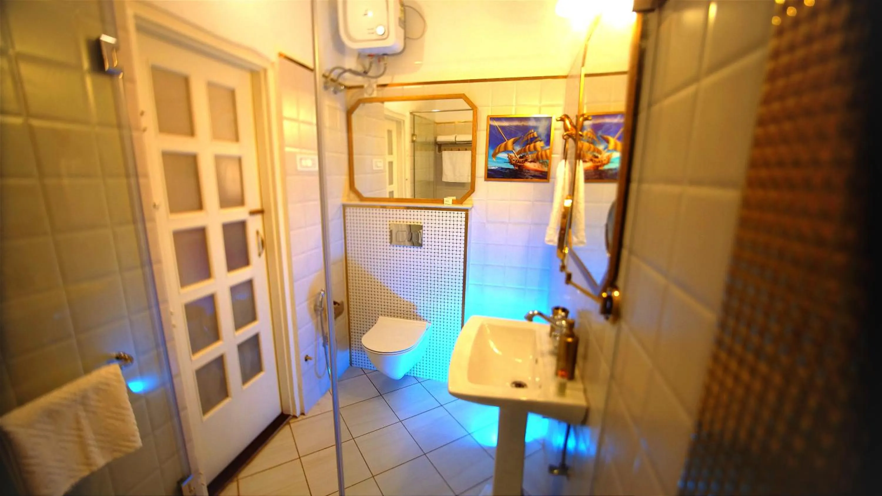 Shower in The Royal Hermitage - Best Luxury Boutique Hotel Jaipur