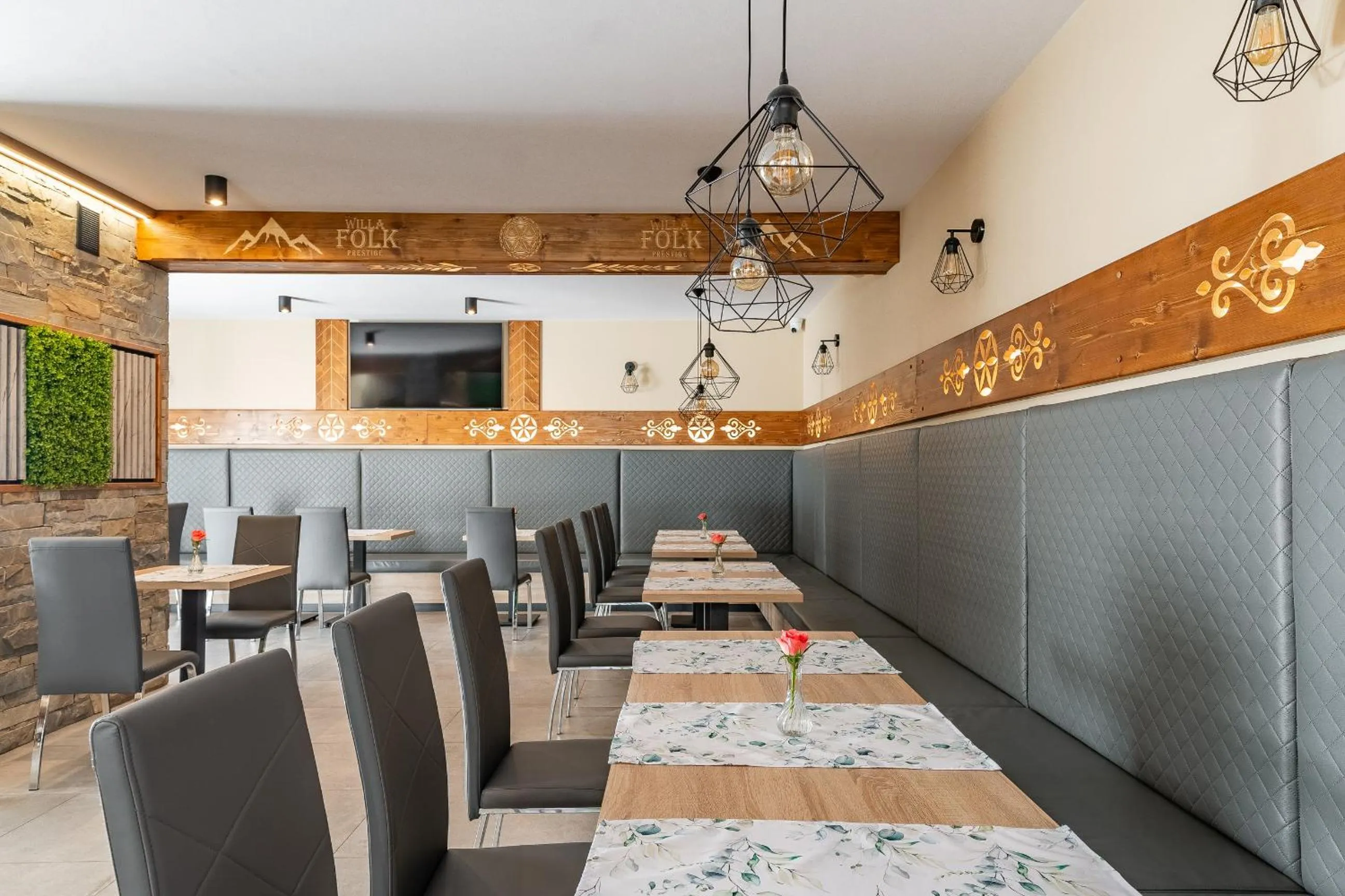 Restaurant/places to eat in Willa Folk Prestige