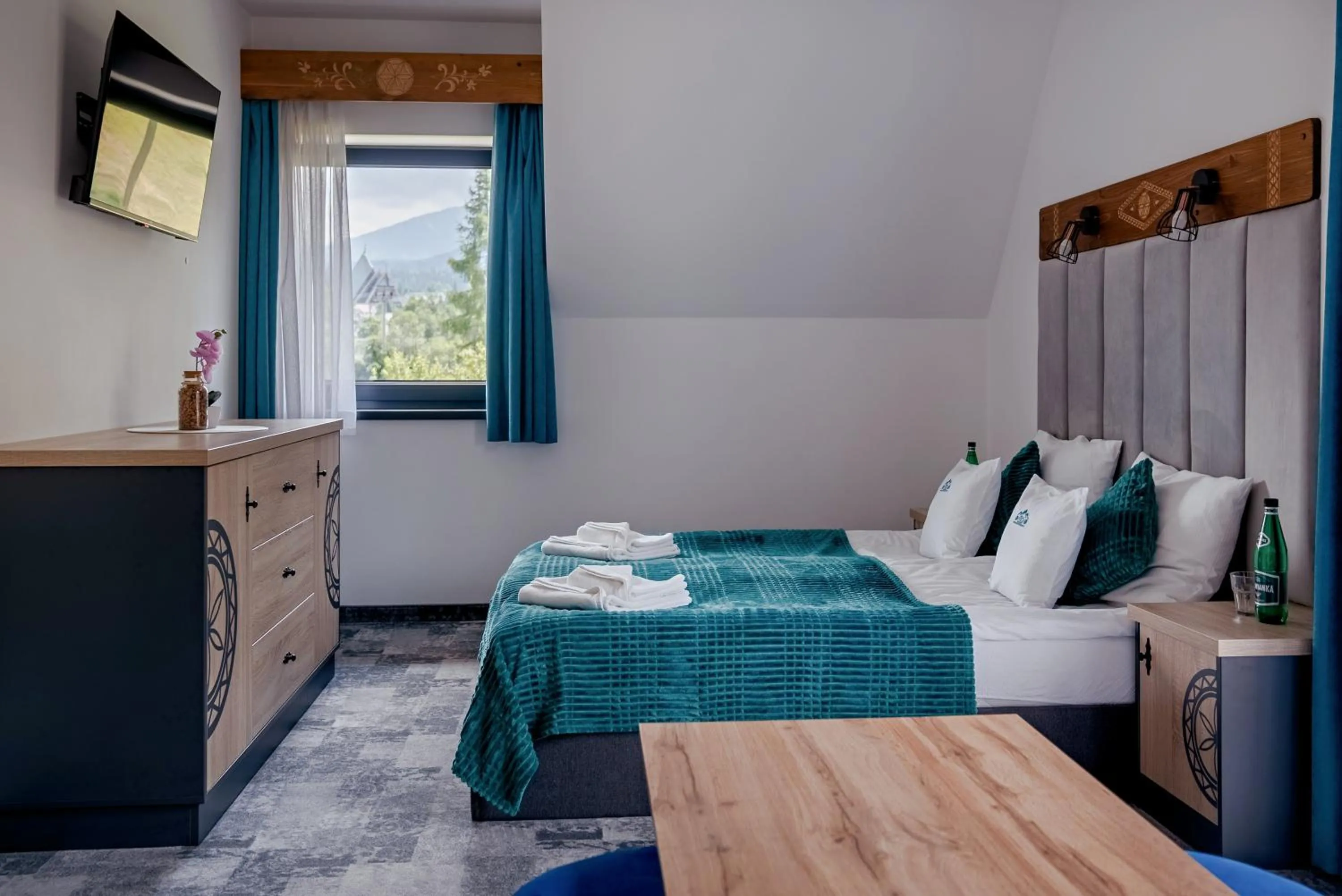 Bed in Willa Folk Prestige