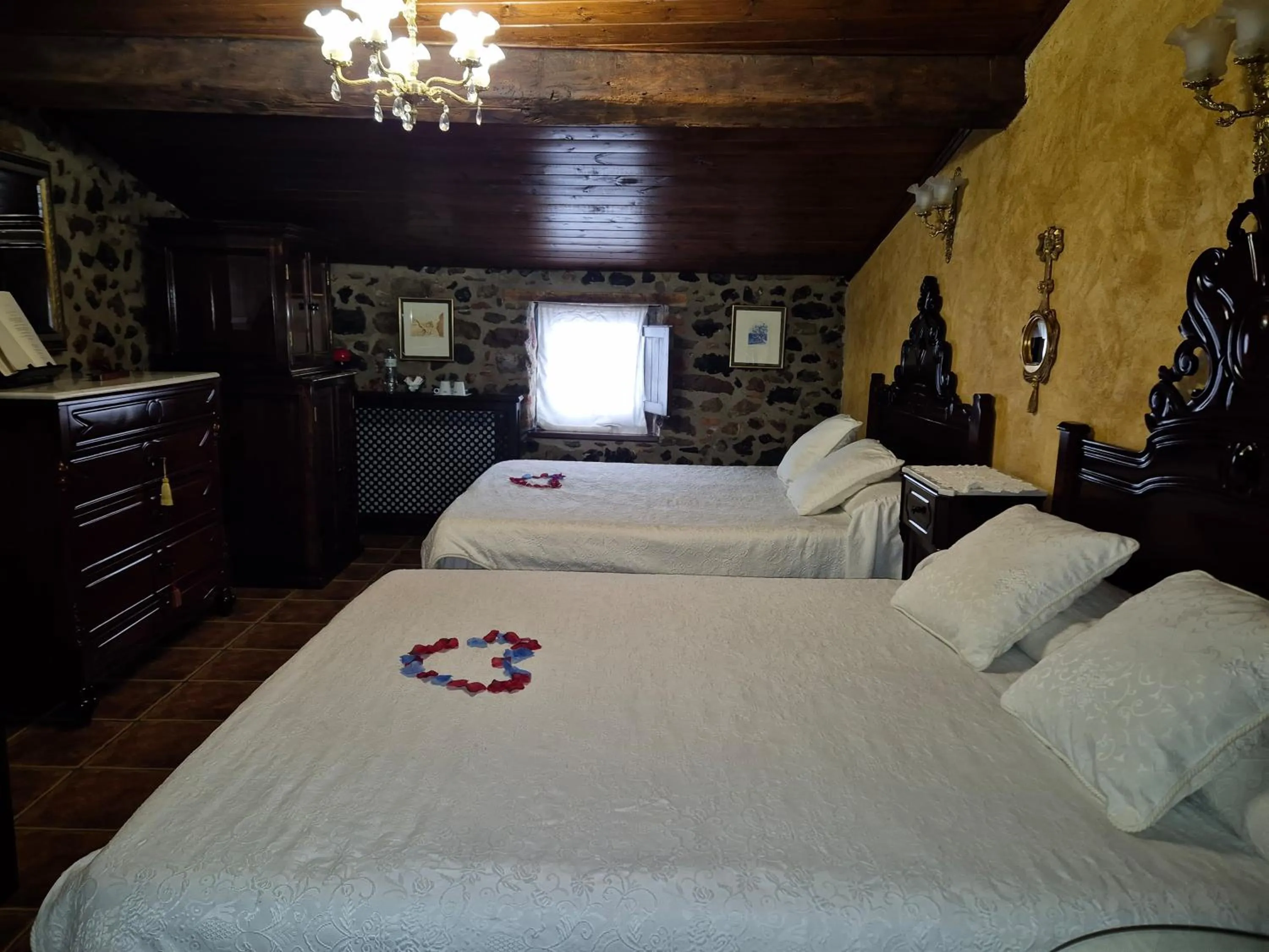 Bed in La Casa dels Poetes