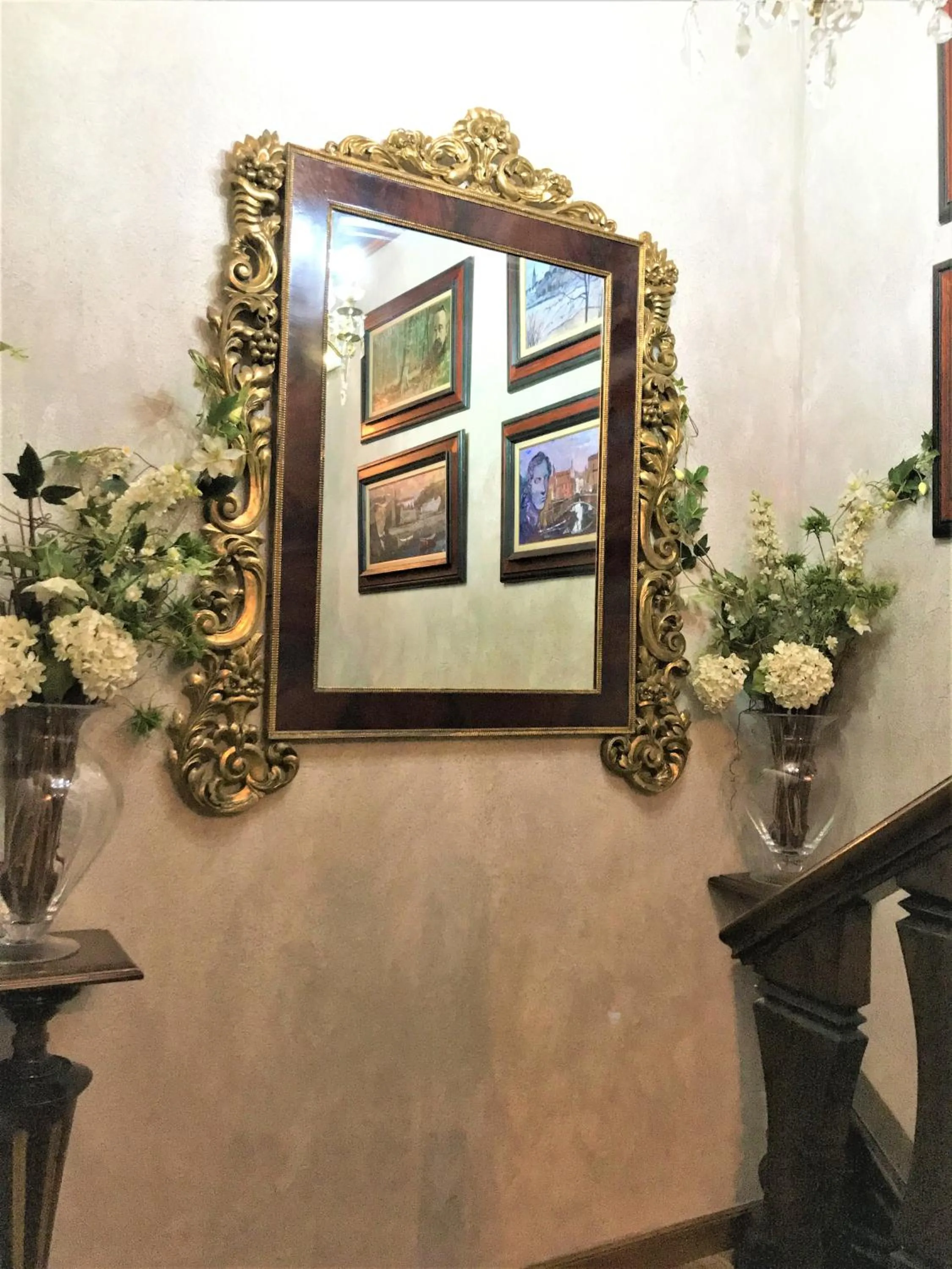 Decorative detail in La Casa dels Poetes