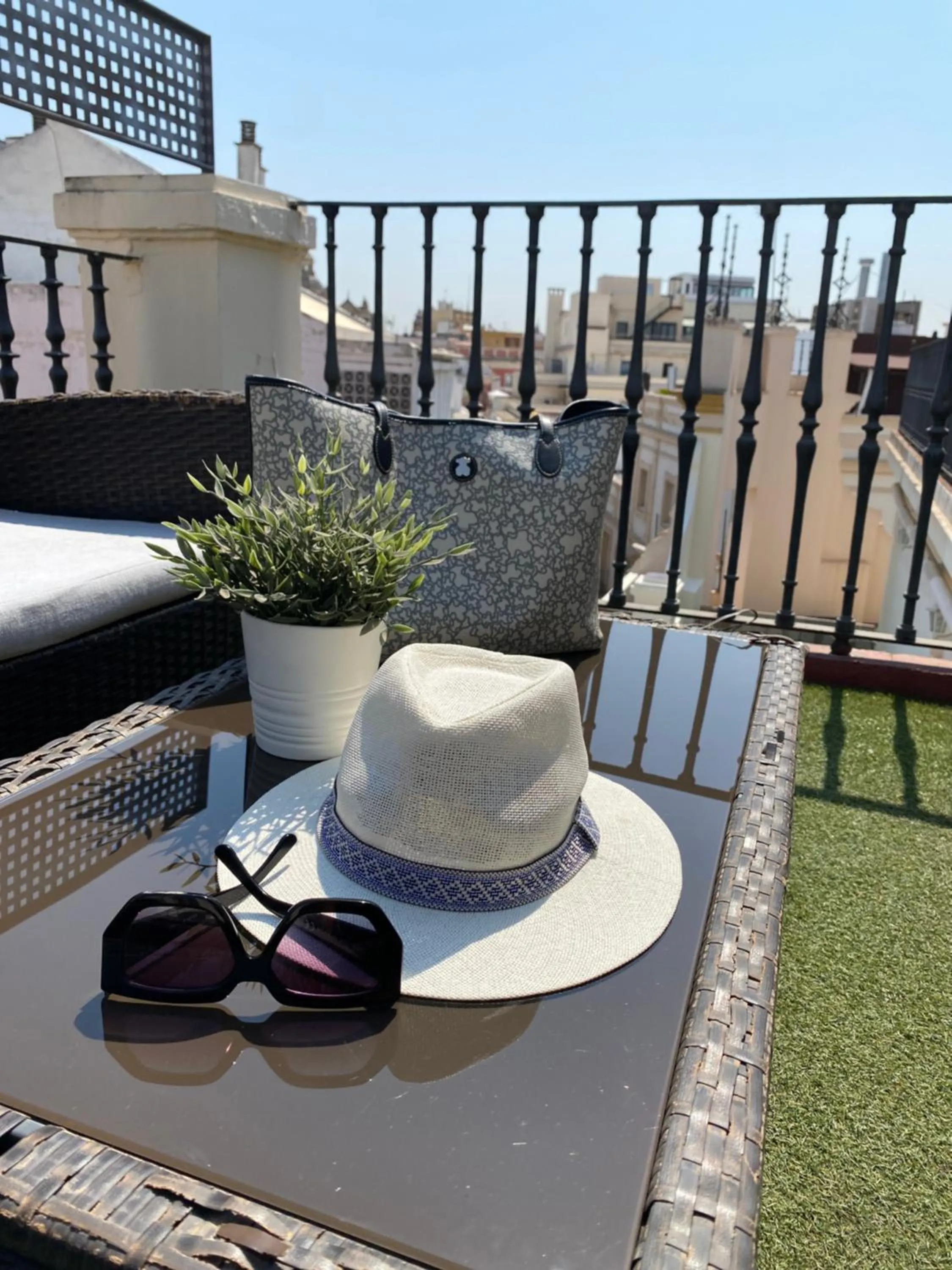 Balcony/Terrace in Hotel Plaza