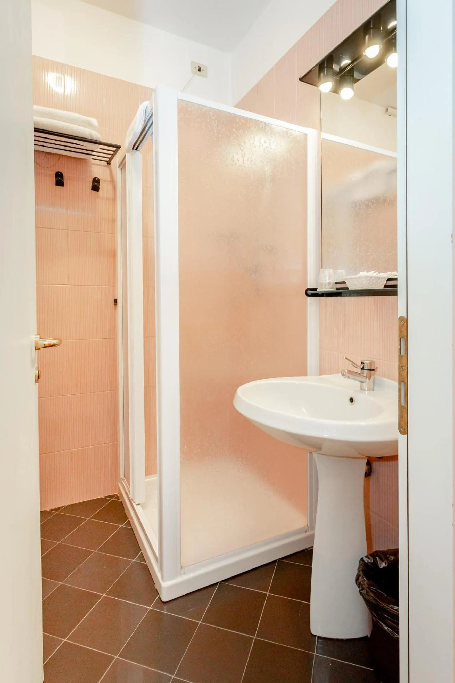 Bathroom in RHI Porta Bologna