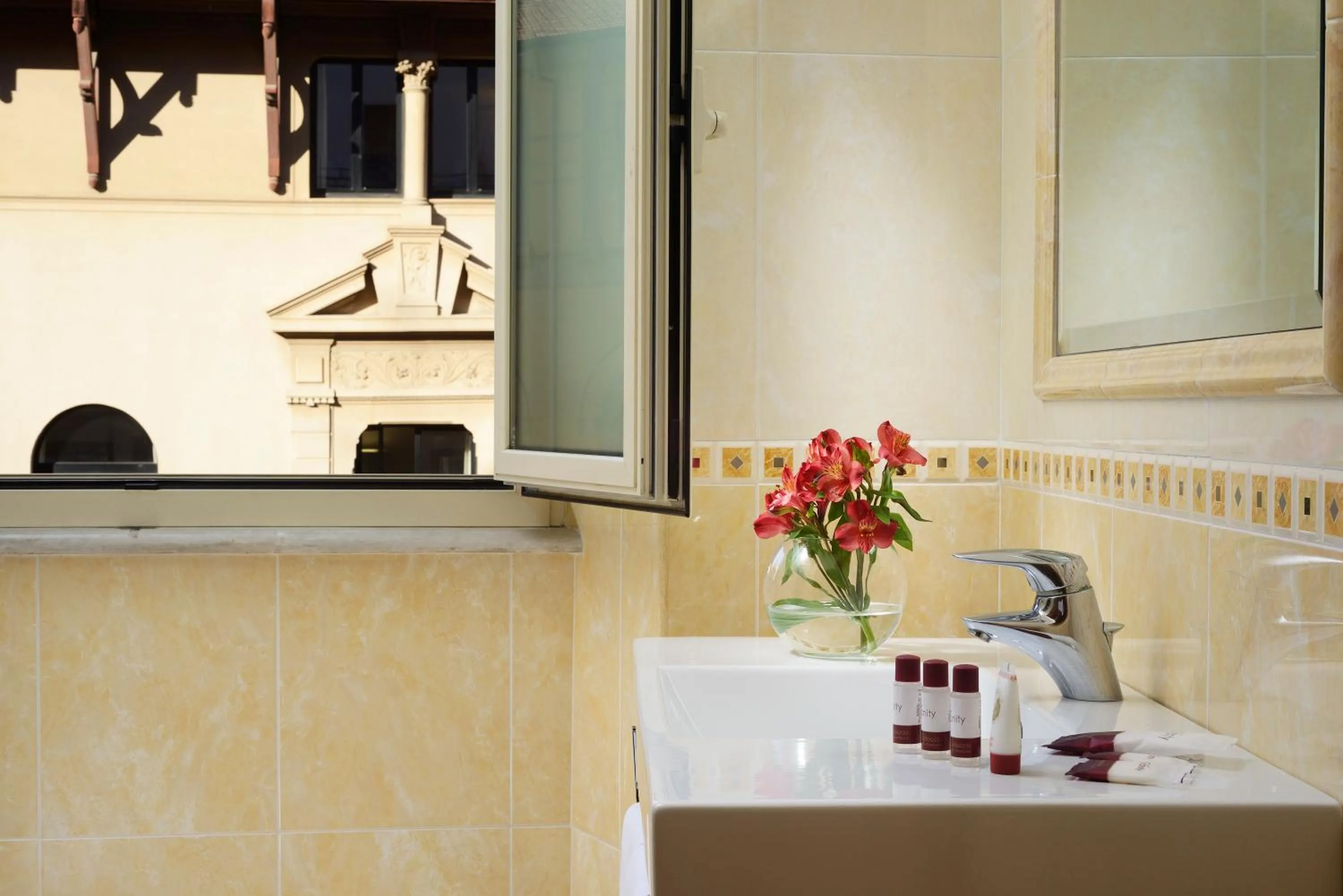 Shower in Hotel Principessa Isabella