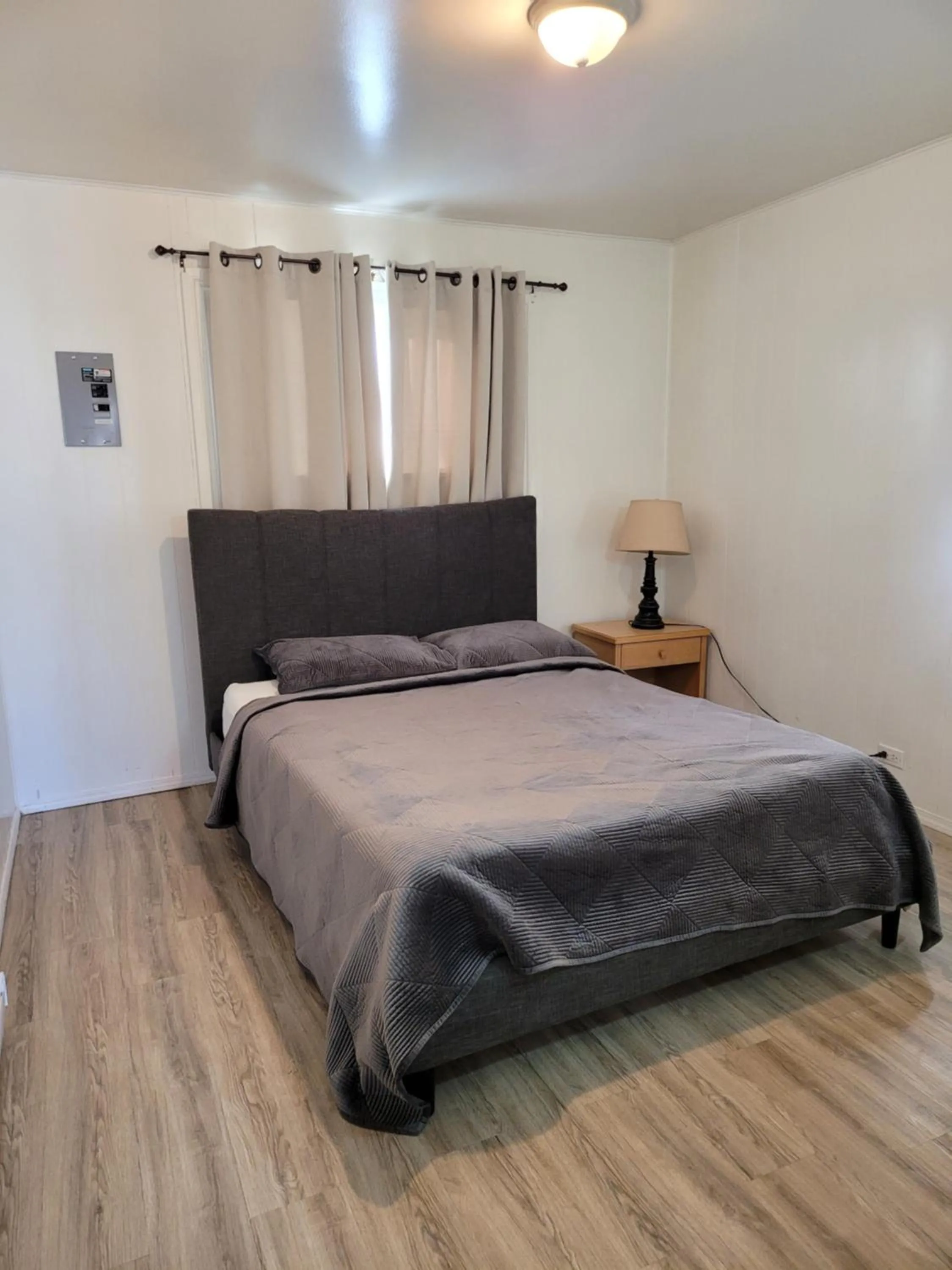 Bed in Midtown Motel on Alaska Ave