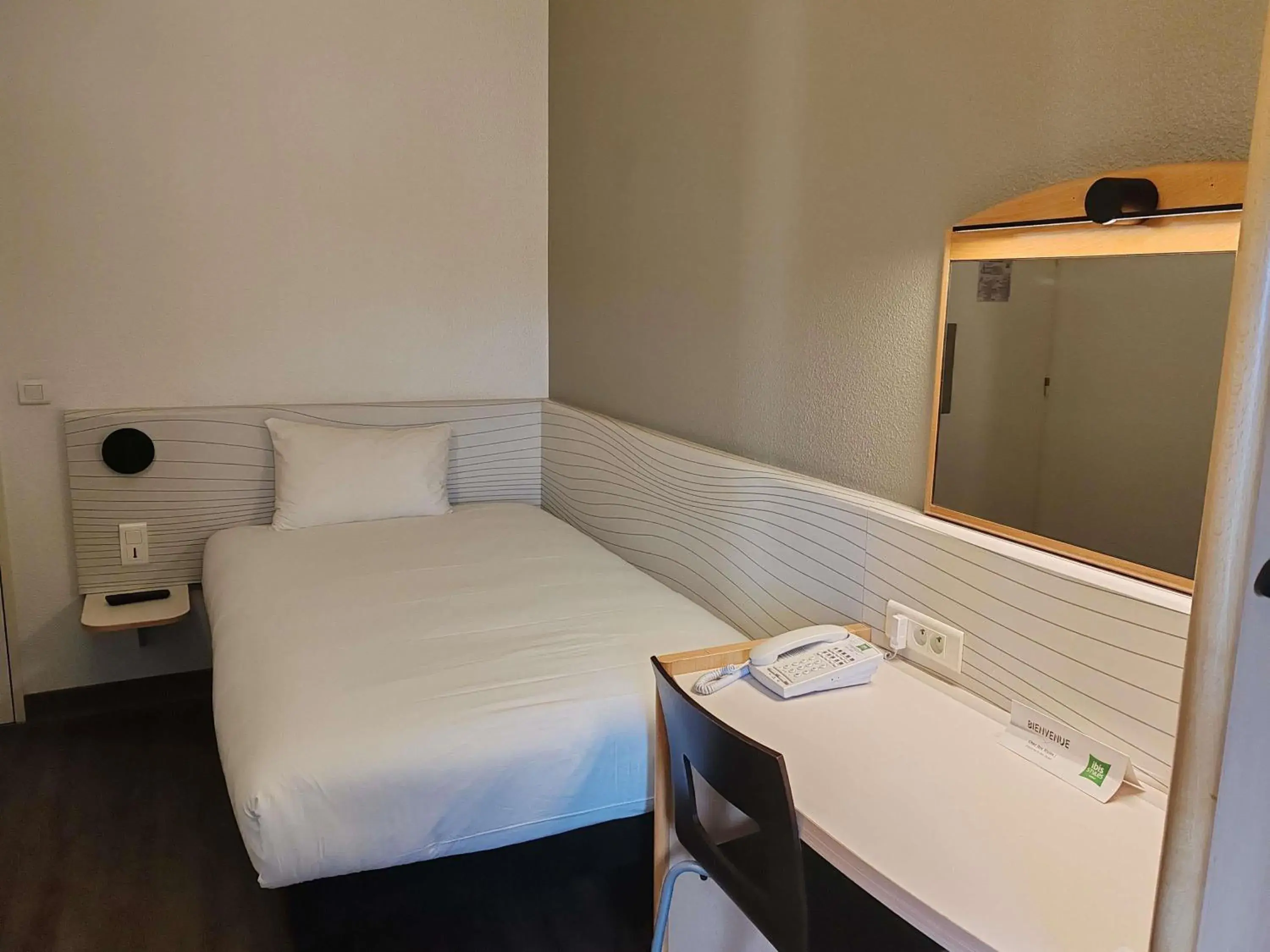 Bedroom, Bed in ibis Styles Paris Poissy Bedroom, Bed in ibis Styles Paris Poissy
