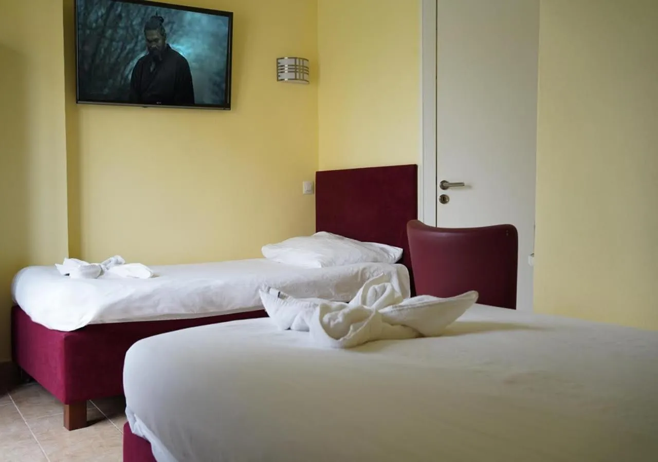 Staff, Bed in Das Hostal