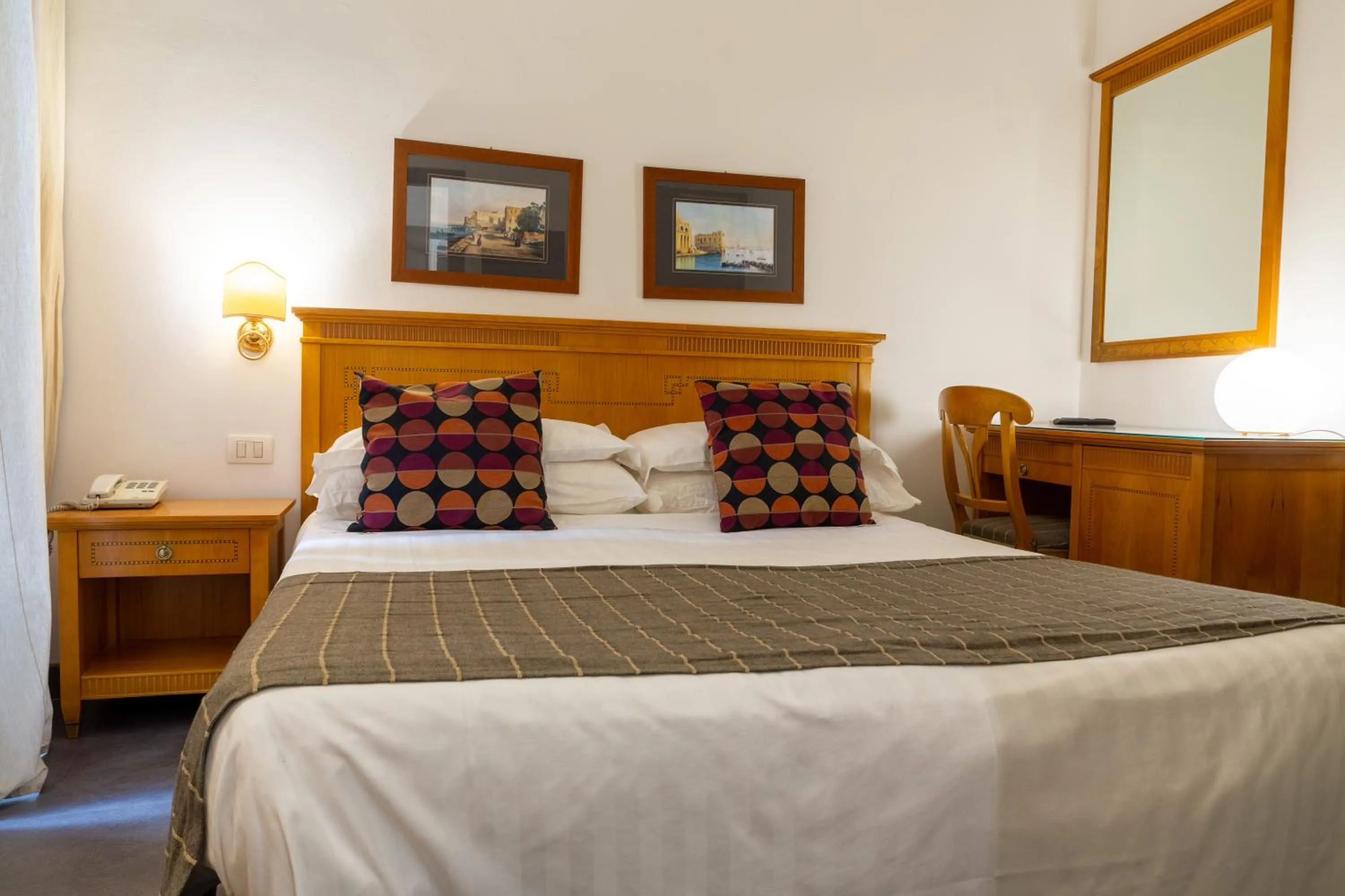 Bedroom, Bed in Hotel del Real Orto Botanico