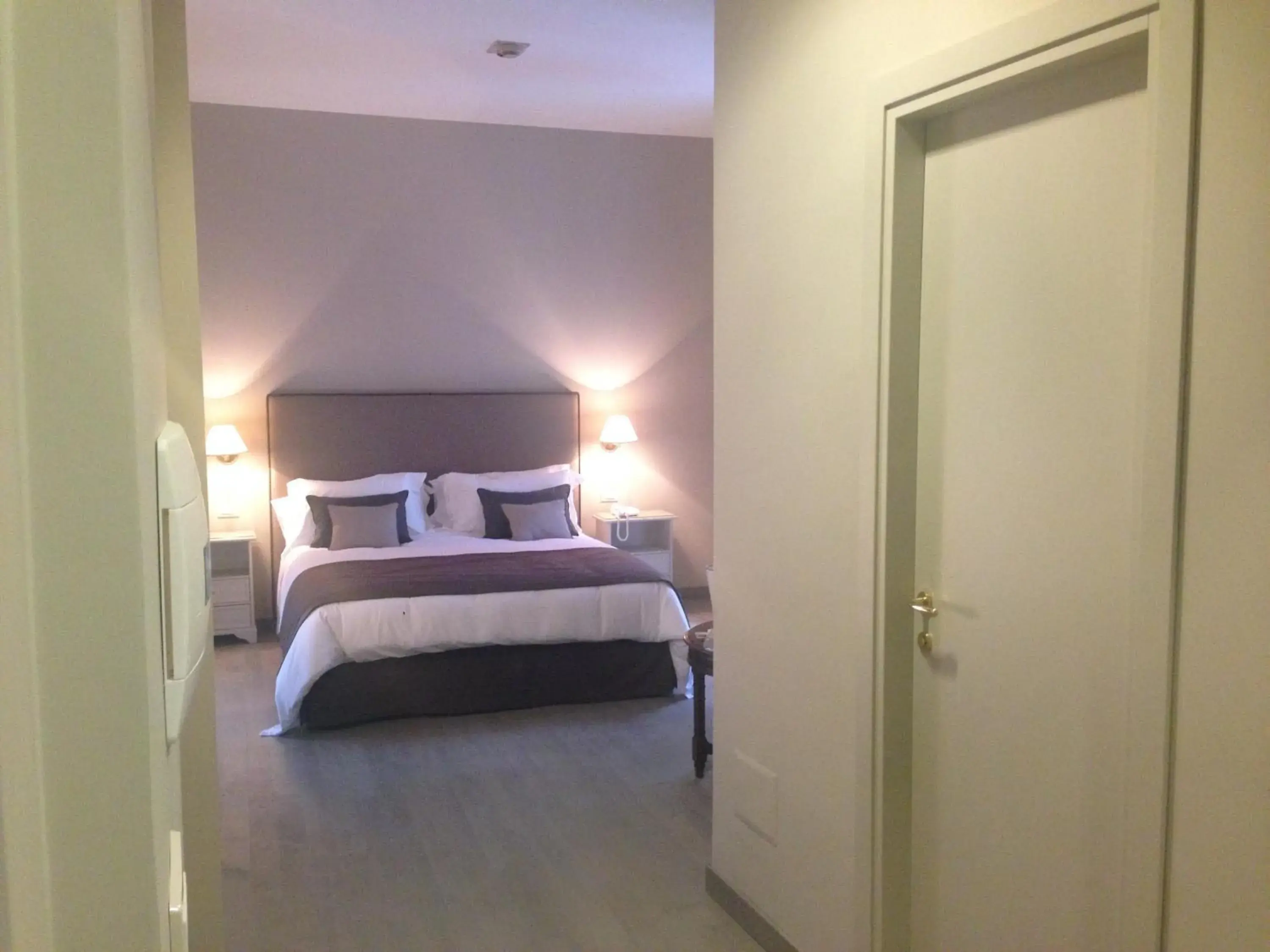 Bedroom, Bed in Hotel del Real Orto Botanico Bedroom, Bed in Hotel del Real Orto Botanico