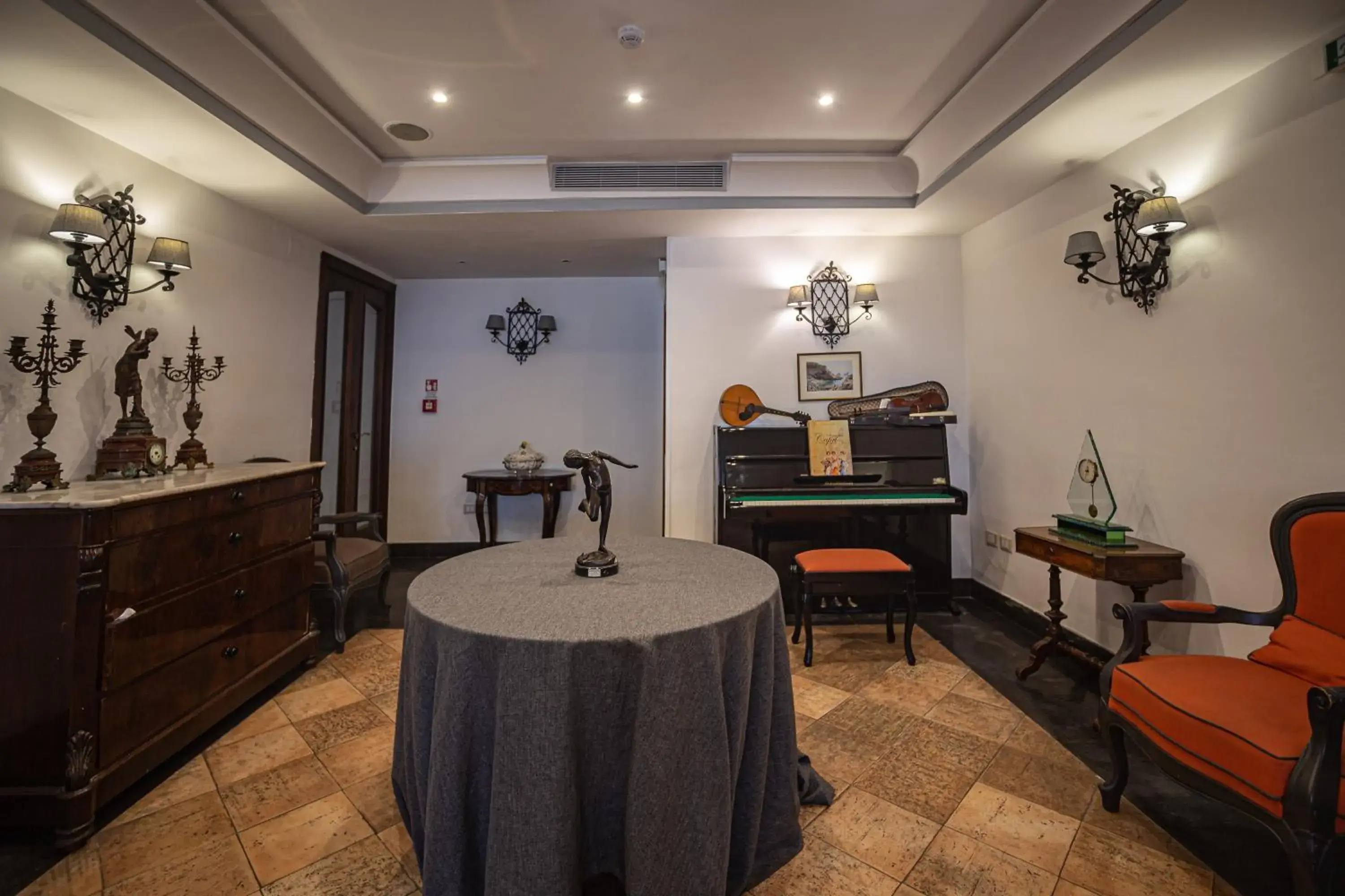 Lobby or reception in Hotel del Real Orto Botanico Lobby or reception in Hotel del Real Orto Botanico