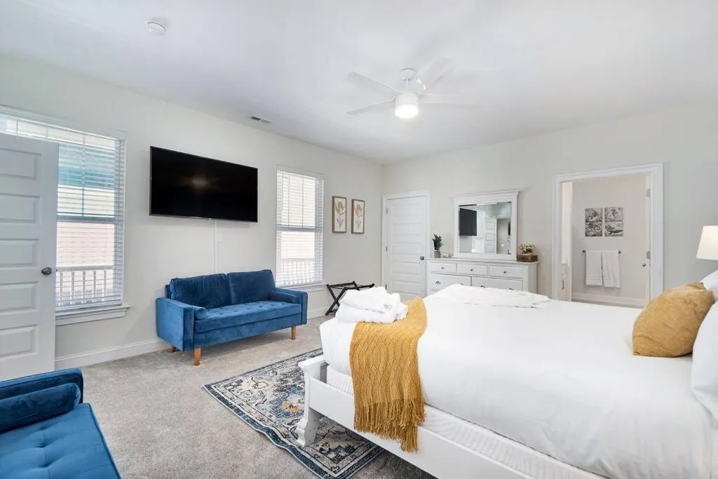 Luxurious Alberta Beach House w/ Historical Detail