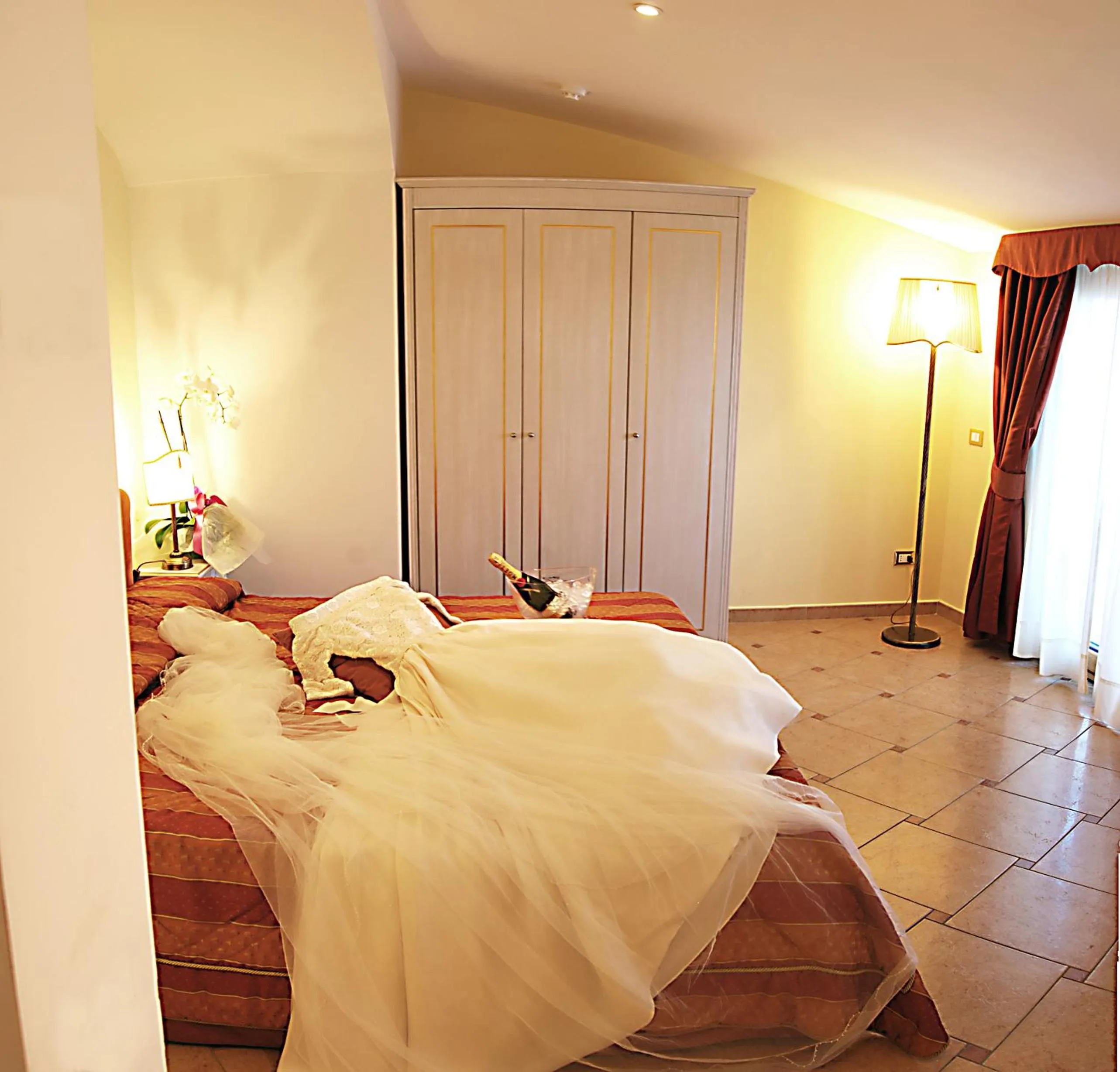 Bed in Hotel La Vue d'Or