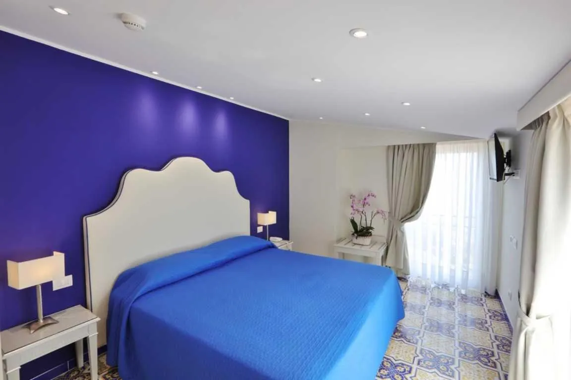 Photo of the whole room, Bed in Hotel La Vue d'Or