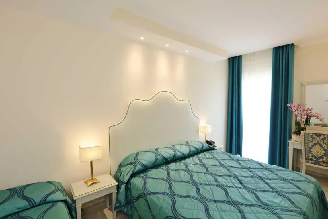 Sea view, Bed in Hotel La Vue d'Or Sea view, Bed in Hotel La Vue d'Or