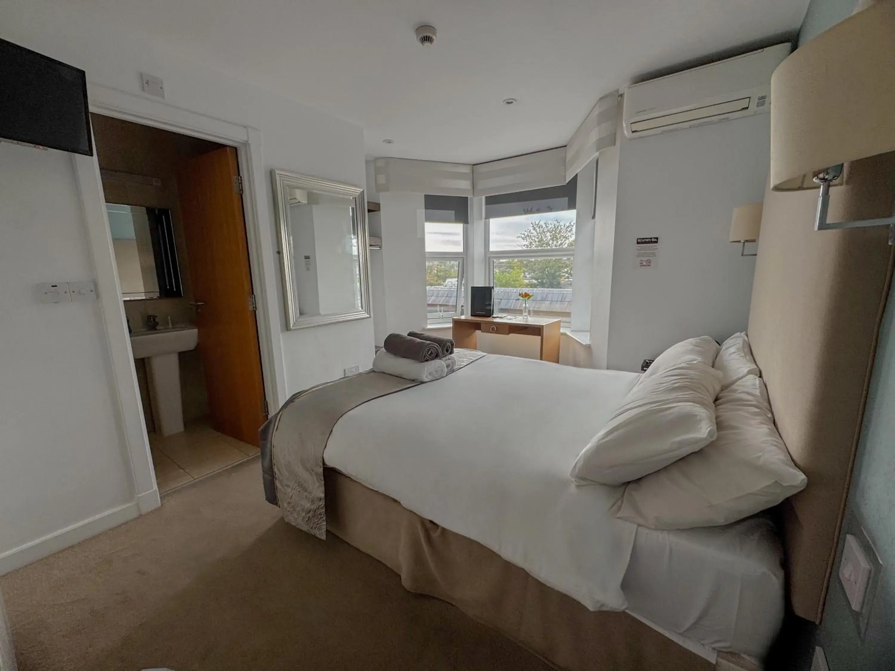 Double Room in McCafferty's Guesthouse Ilford Double Room in McCafferty's Guesthouse Ilford