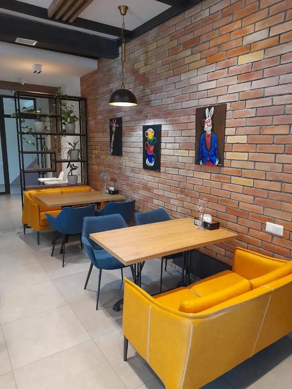 Restaurant/places to eat in Hotel 78 Cafe