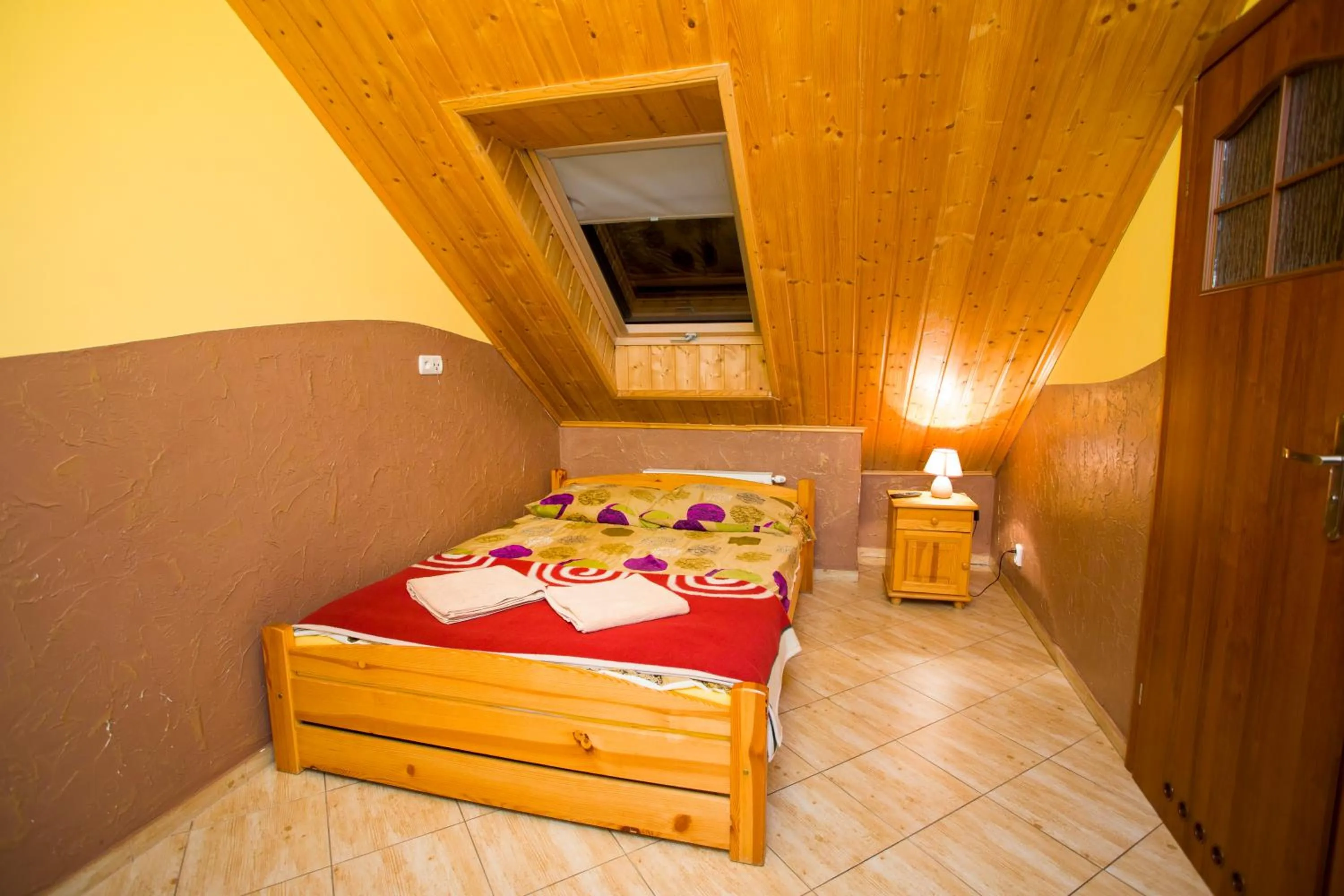 Bed in Karczma Chęciny