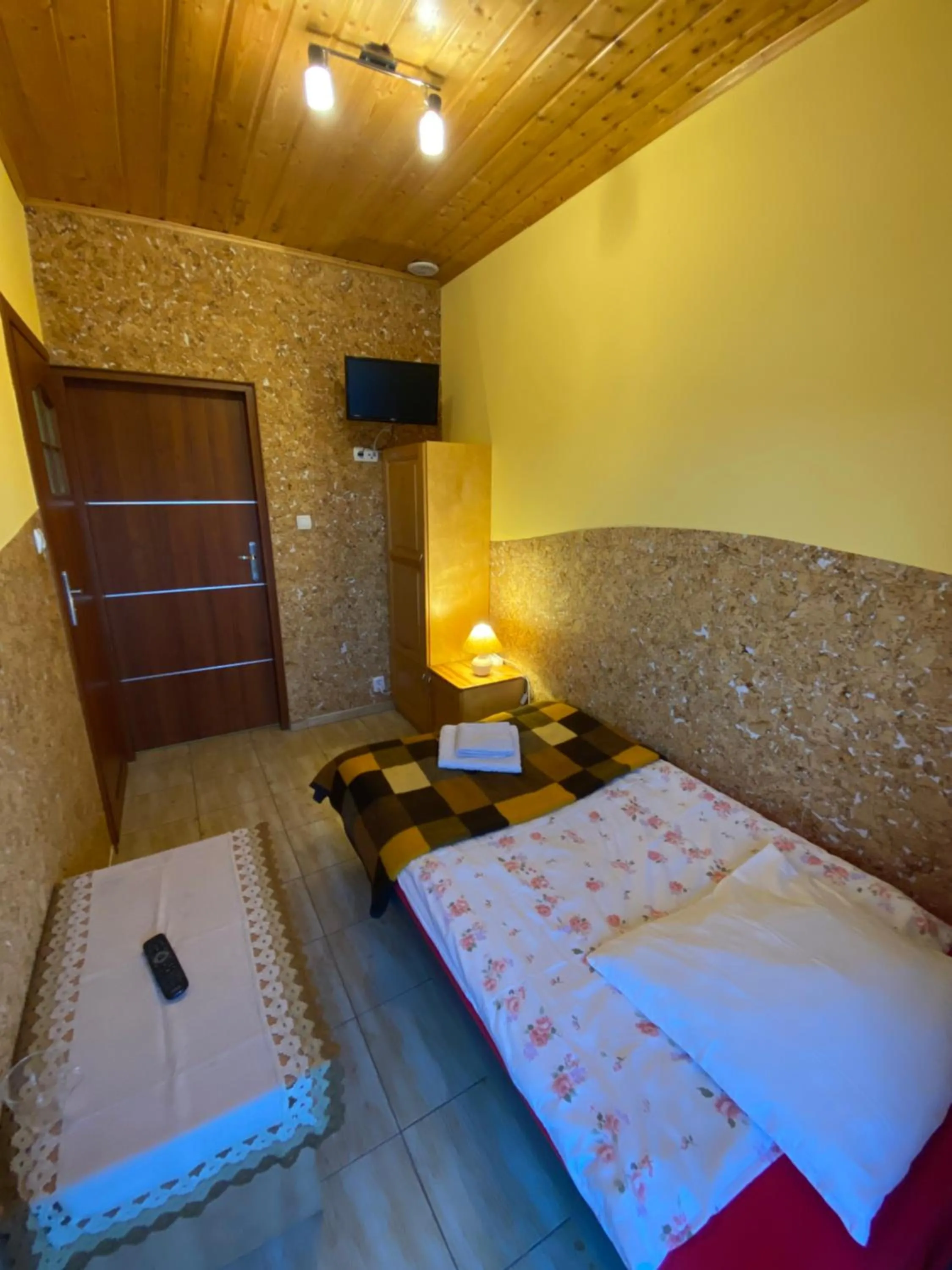 Bed in Karczma Chęciny