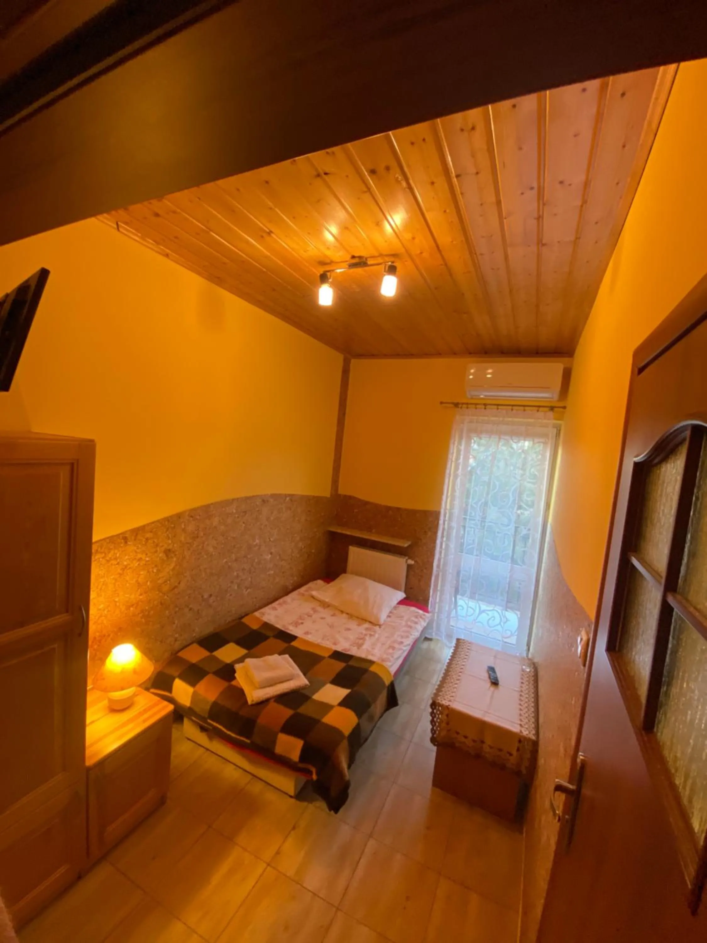 Bed in Karczma Chęciny
