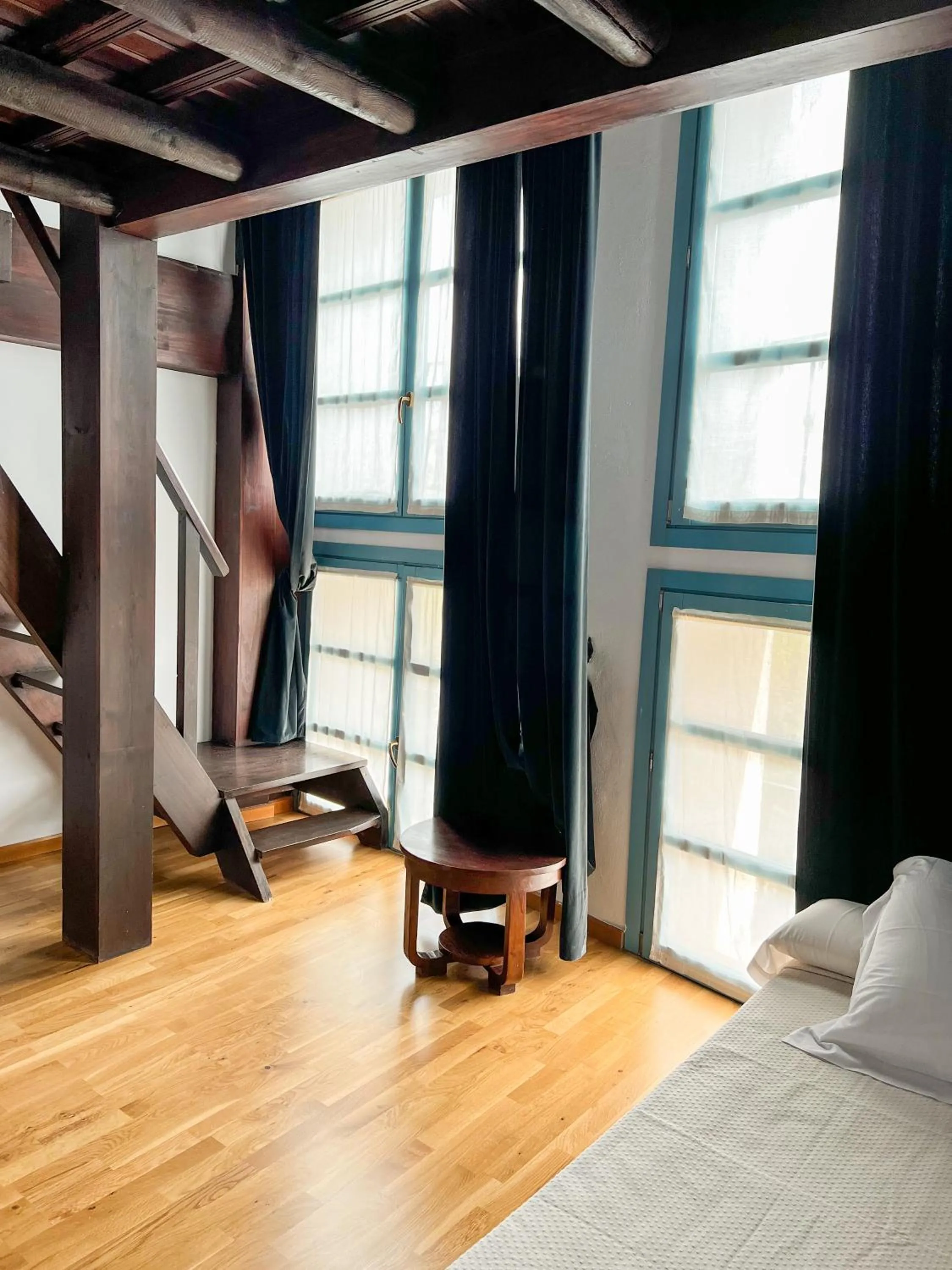 TV and multimedia, Bed in Hostal Servilia