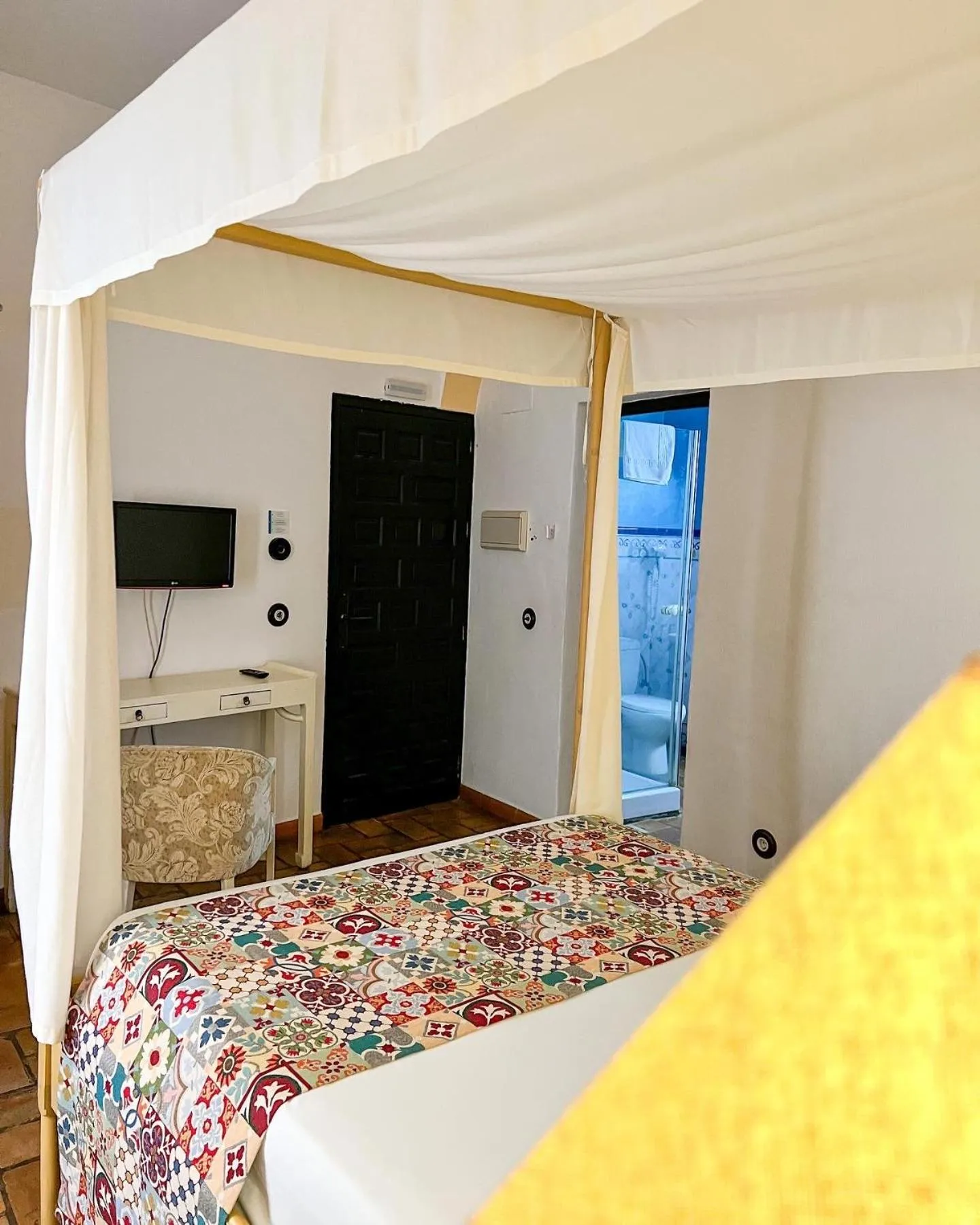 Bed in Hostal Servilia