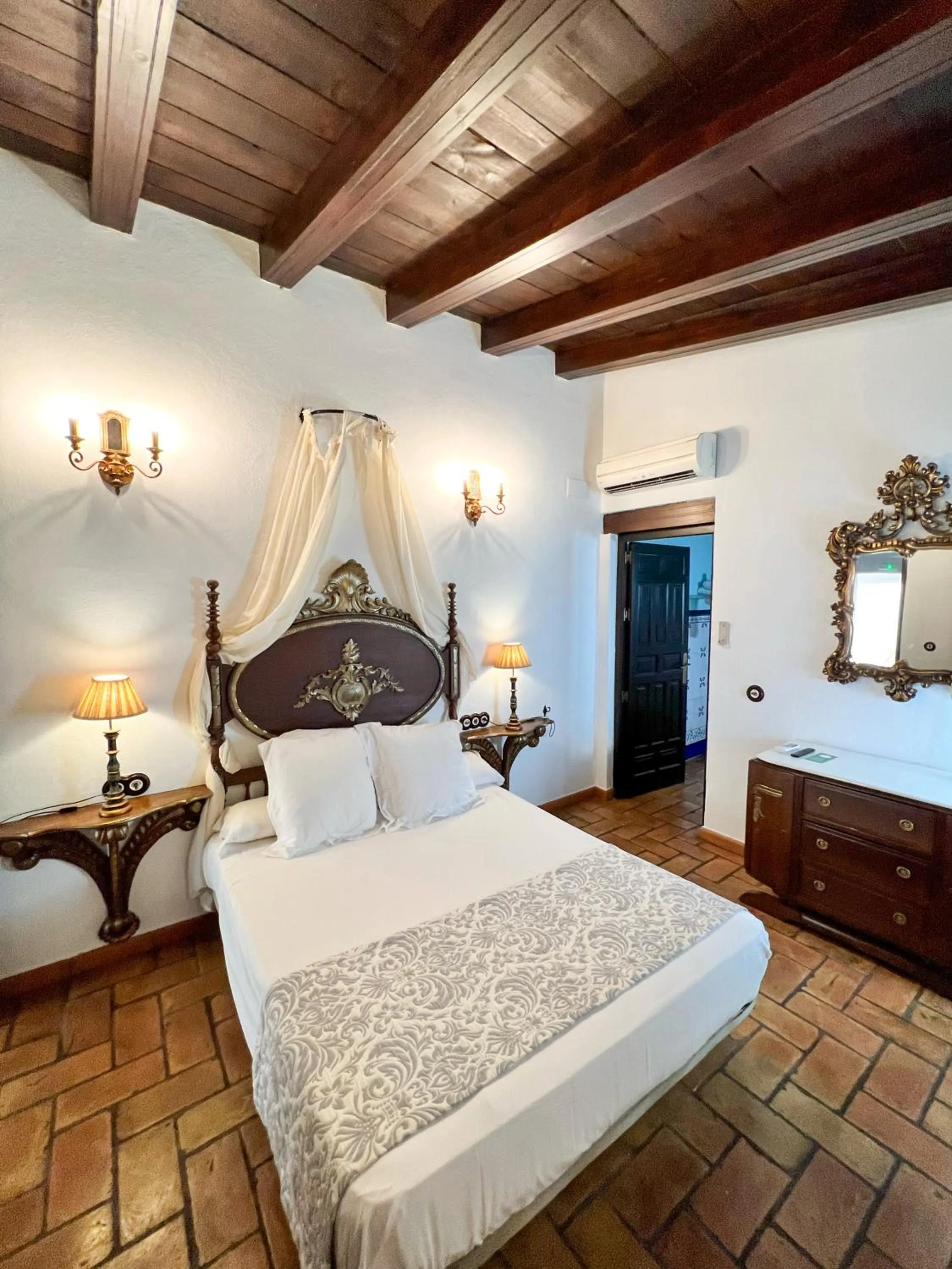 Bed in Hostal Servilia