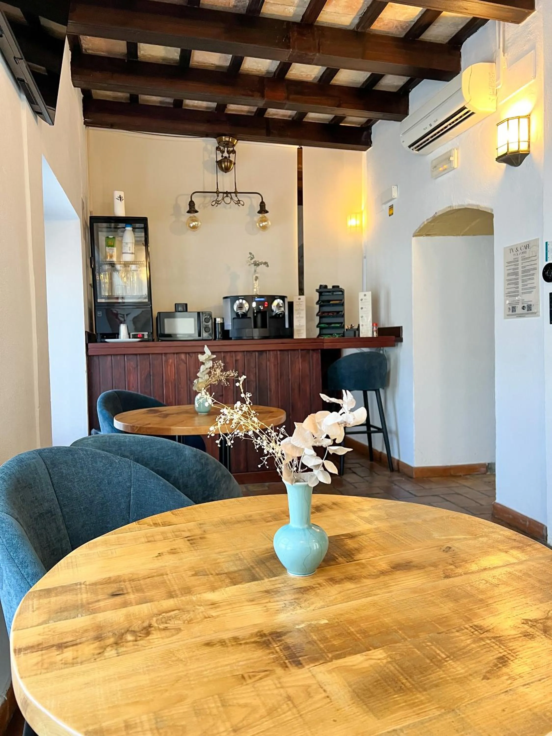 Coffee/tea facilities in Hostal Servilia