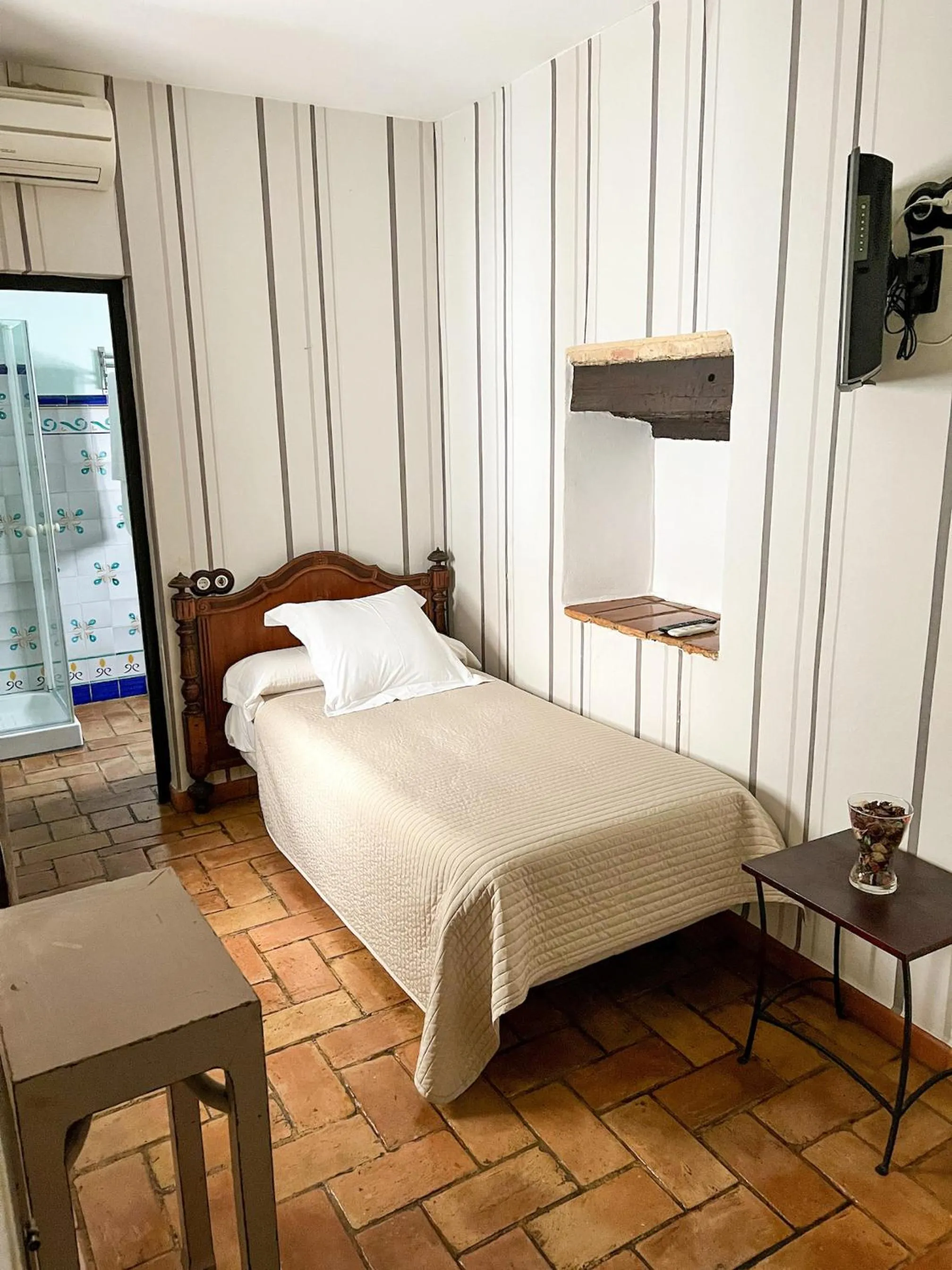 Bedroom, Bed in Hostal Servilia