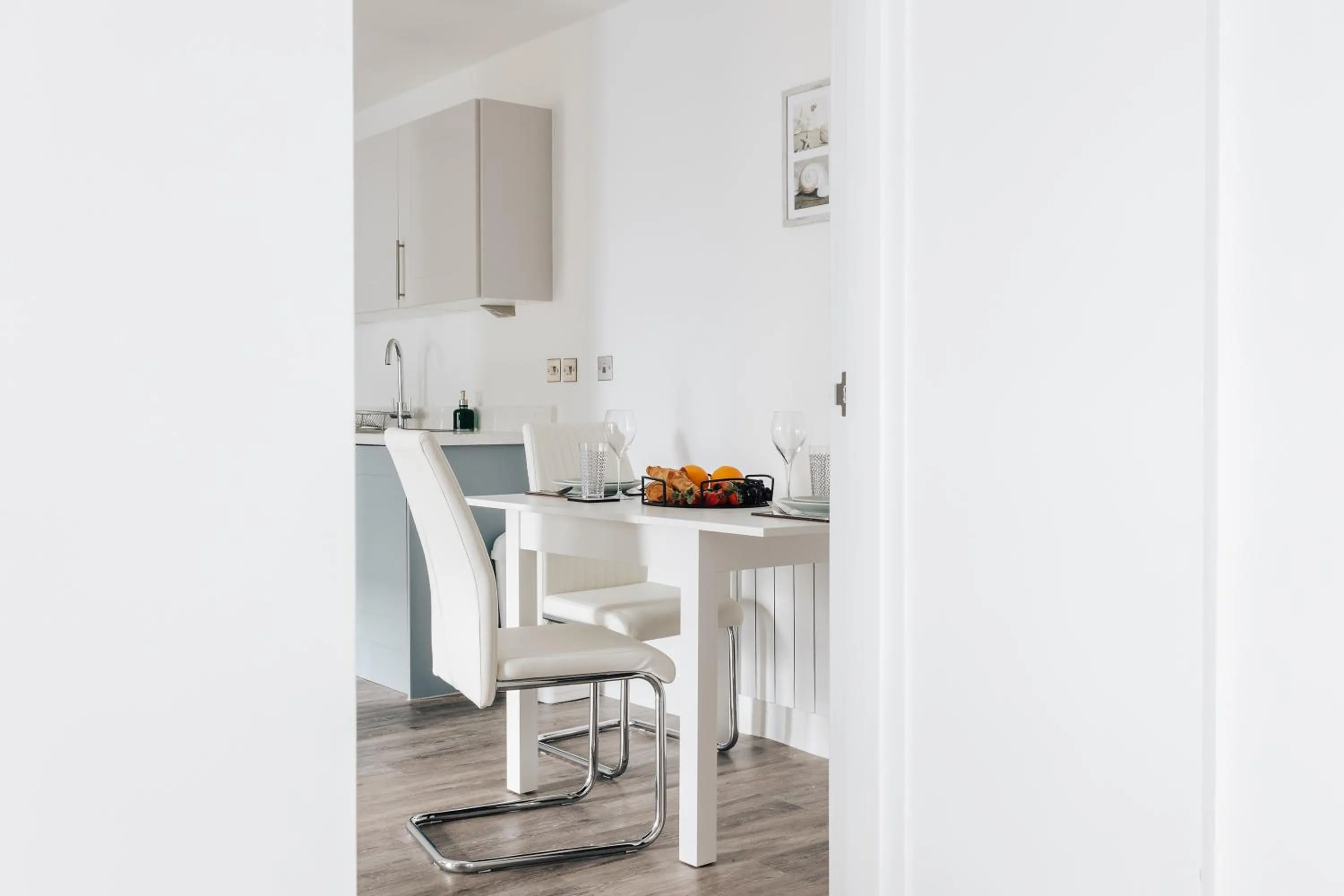 Contemporary Two Bedroom Duplex - Secluded Residence with Parking in a Prime Central Location