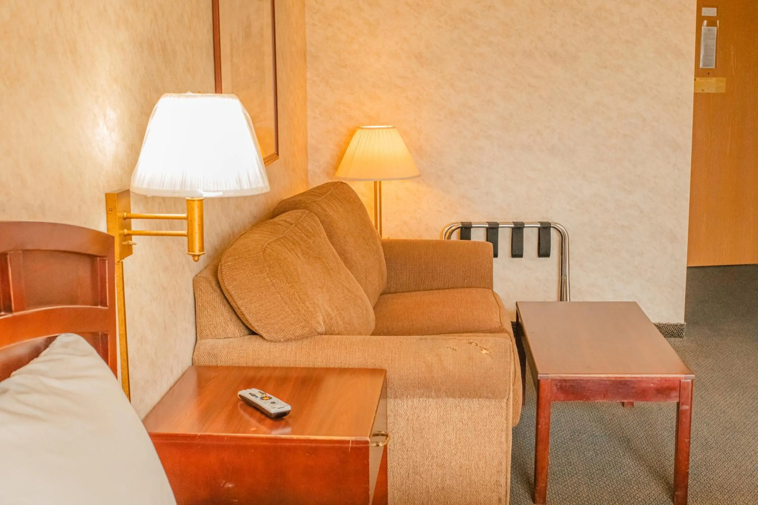 Bed in Colfax Inn By Marifah