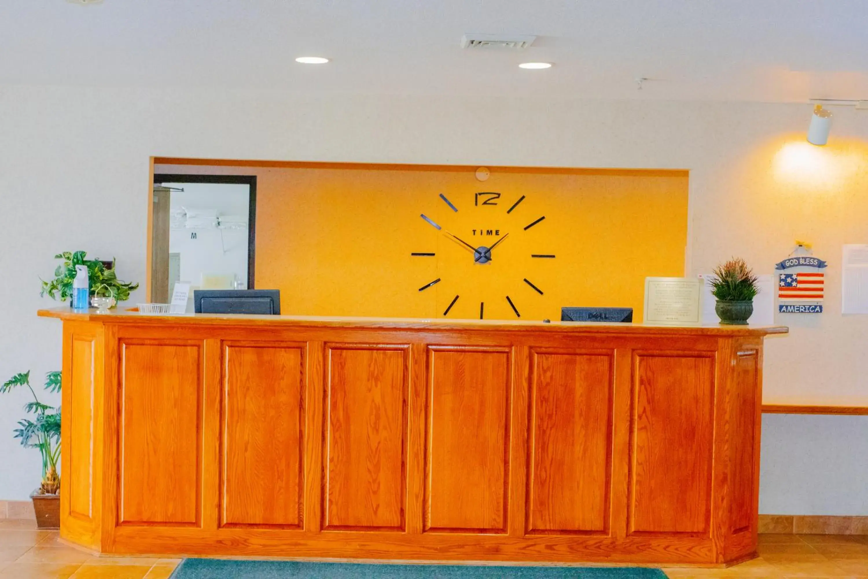 Lobby or reception in Colfax Inn By Marifah Lobby or reception in Colfax Inn By Marifah