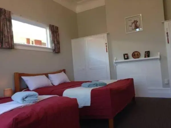 Triple Room with Shared Bathroom in Dunedin Classic Stay Triple Room with Shared Bathroom in Dunedin Classic Stay