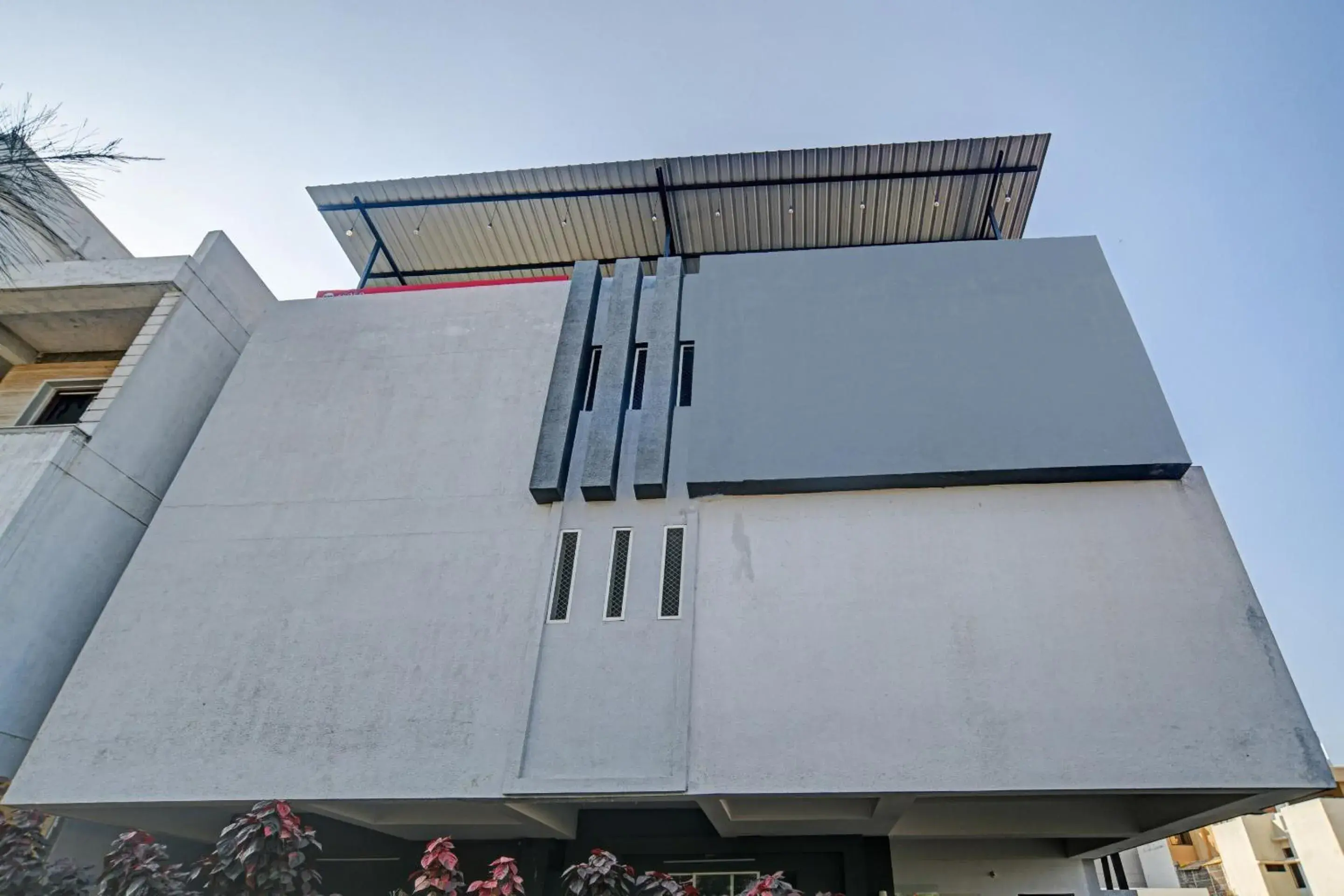 Facade/entrance in Collection O The Eternity Near LIG Sqaure Facade/entrance in Collection O The Eternity Near LIG Sqaure