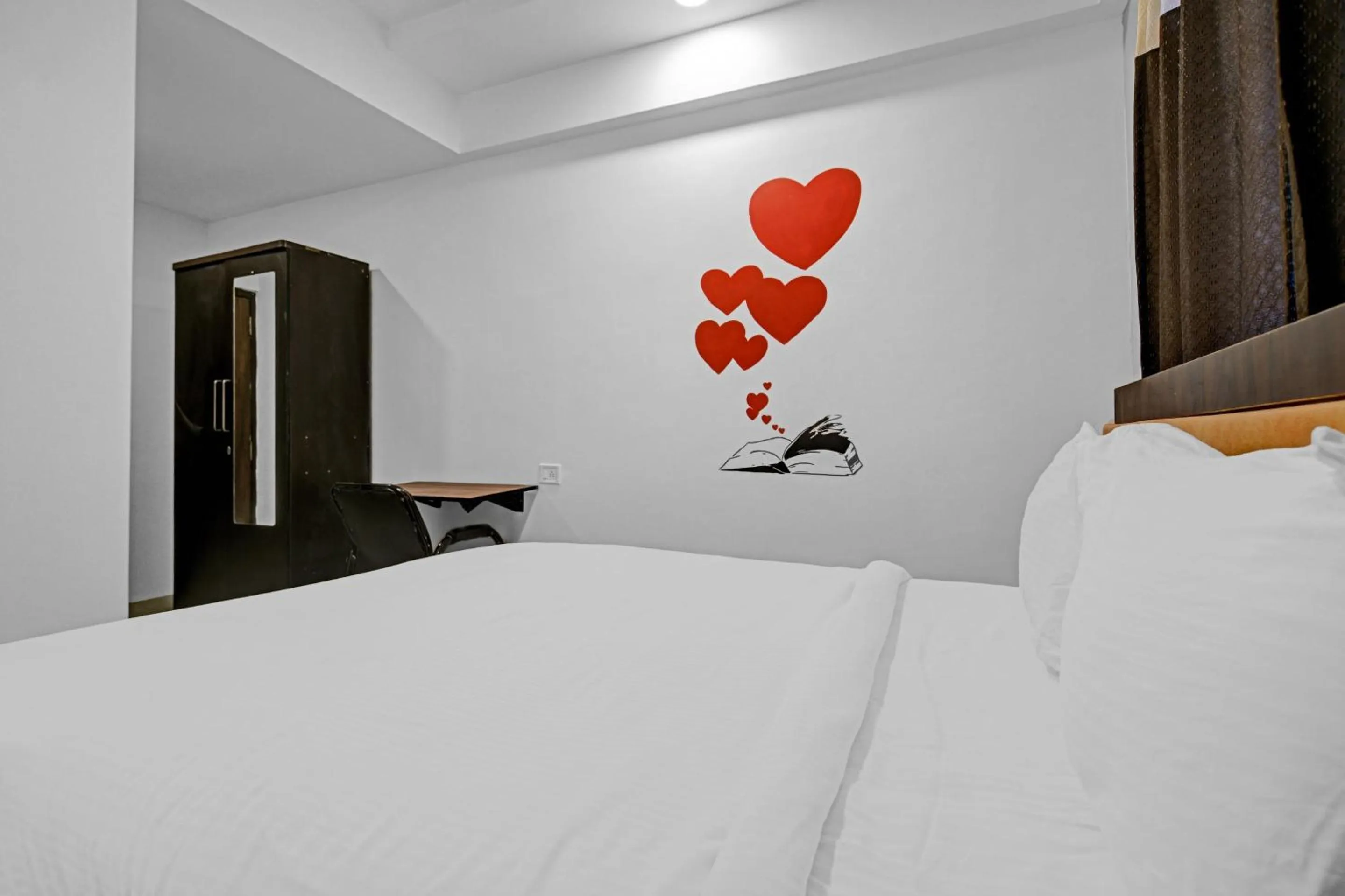 Lobby or reception, Bed in Collection O The Eternity Near LIG Sqaure