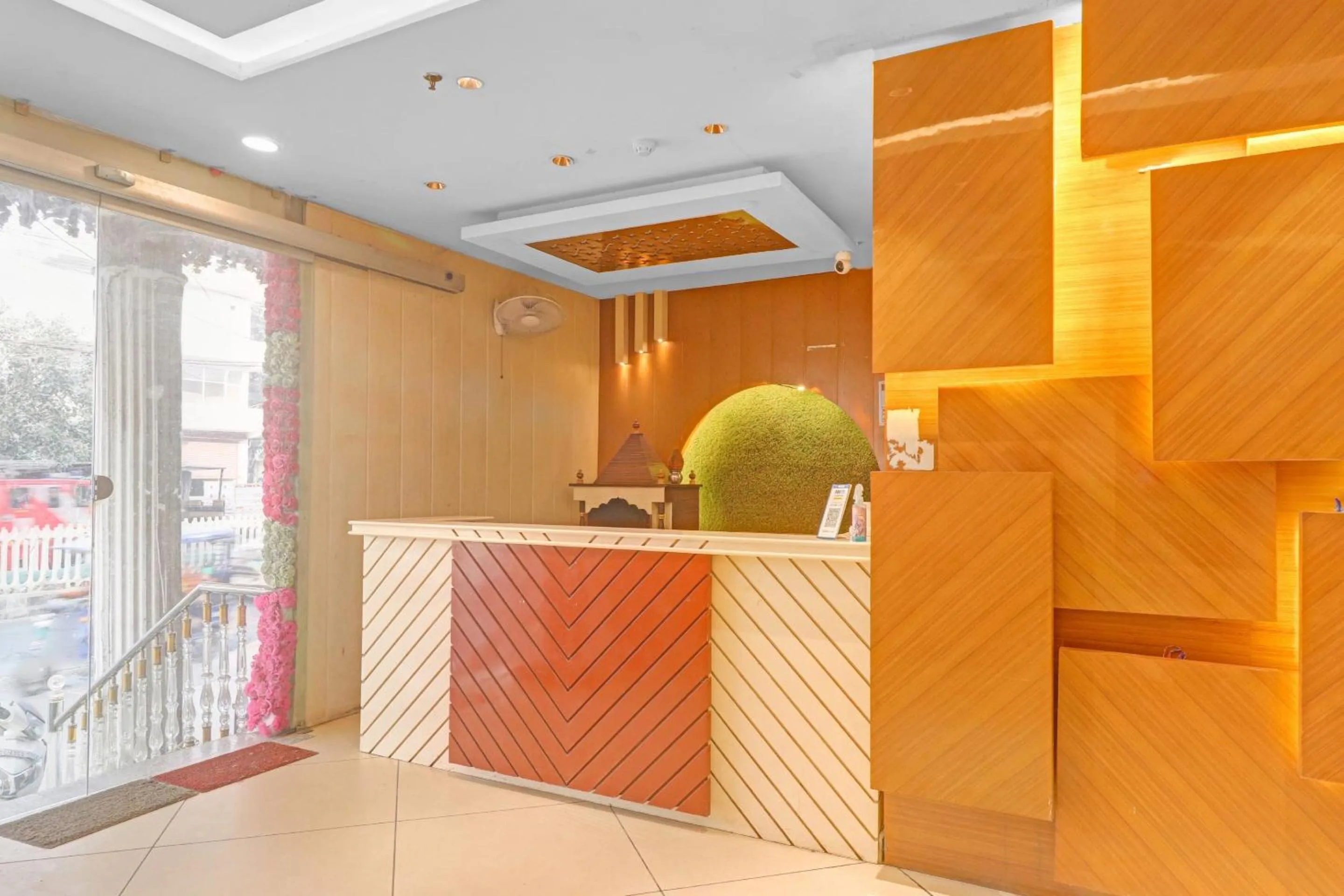 Lobby or reception in Hotel O Bhavya Residency